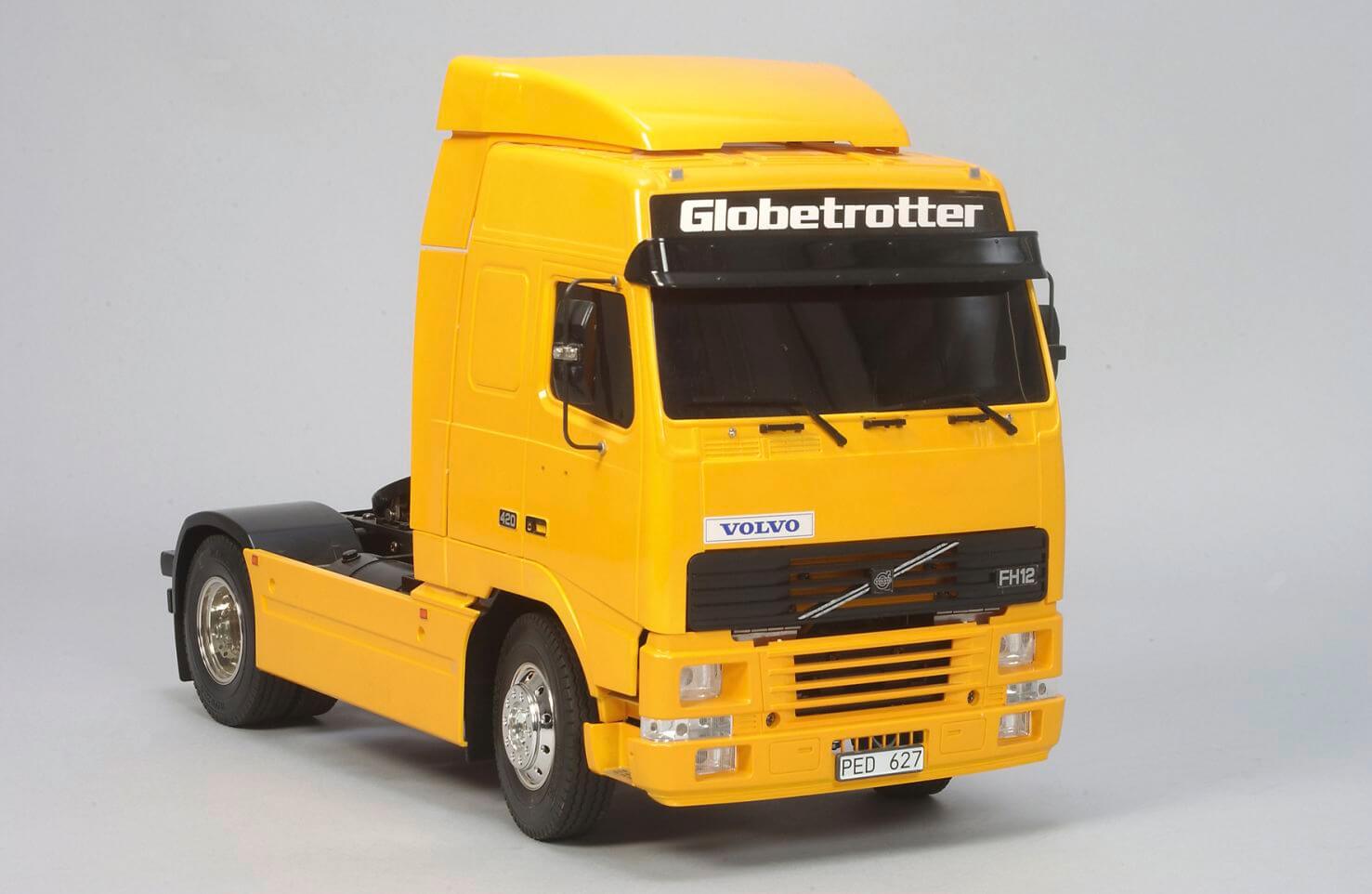 Tamiya VOLVO FH12 Globetrotter Bausatz   1/14. 2-achsige