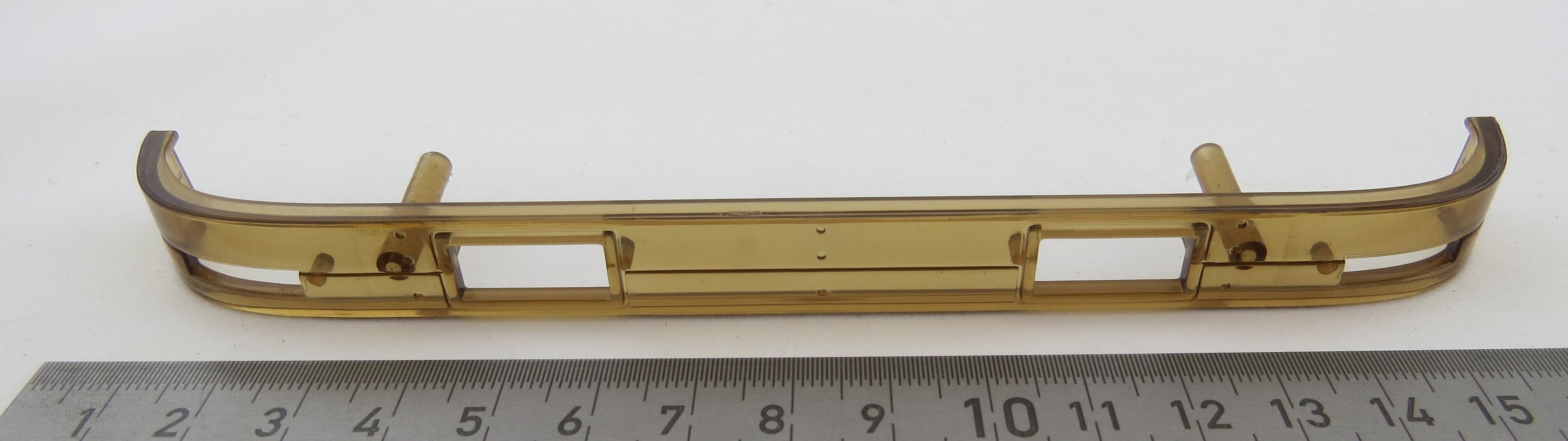 1 Sonnenblende Scania (Wedico). Kunststoff, bronce-getönt. c