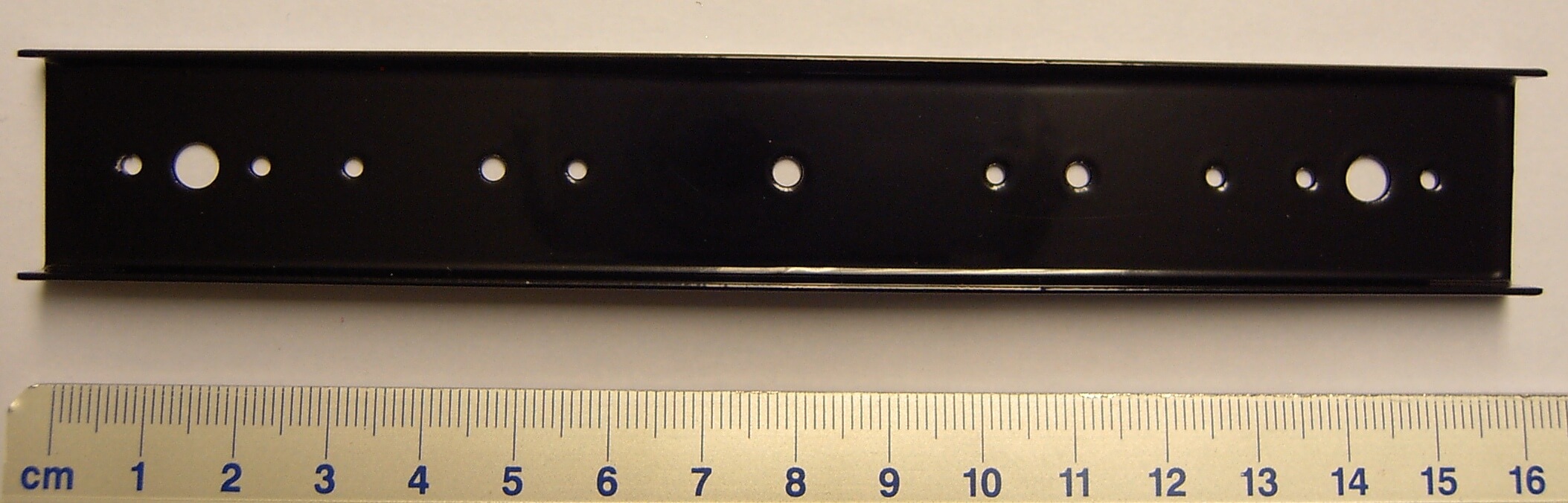 Stoßstange 160mm für 6-Kammer-Rückleuch- ten. WDC-Größe     