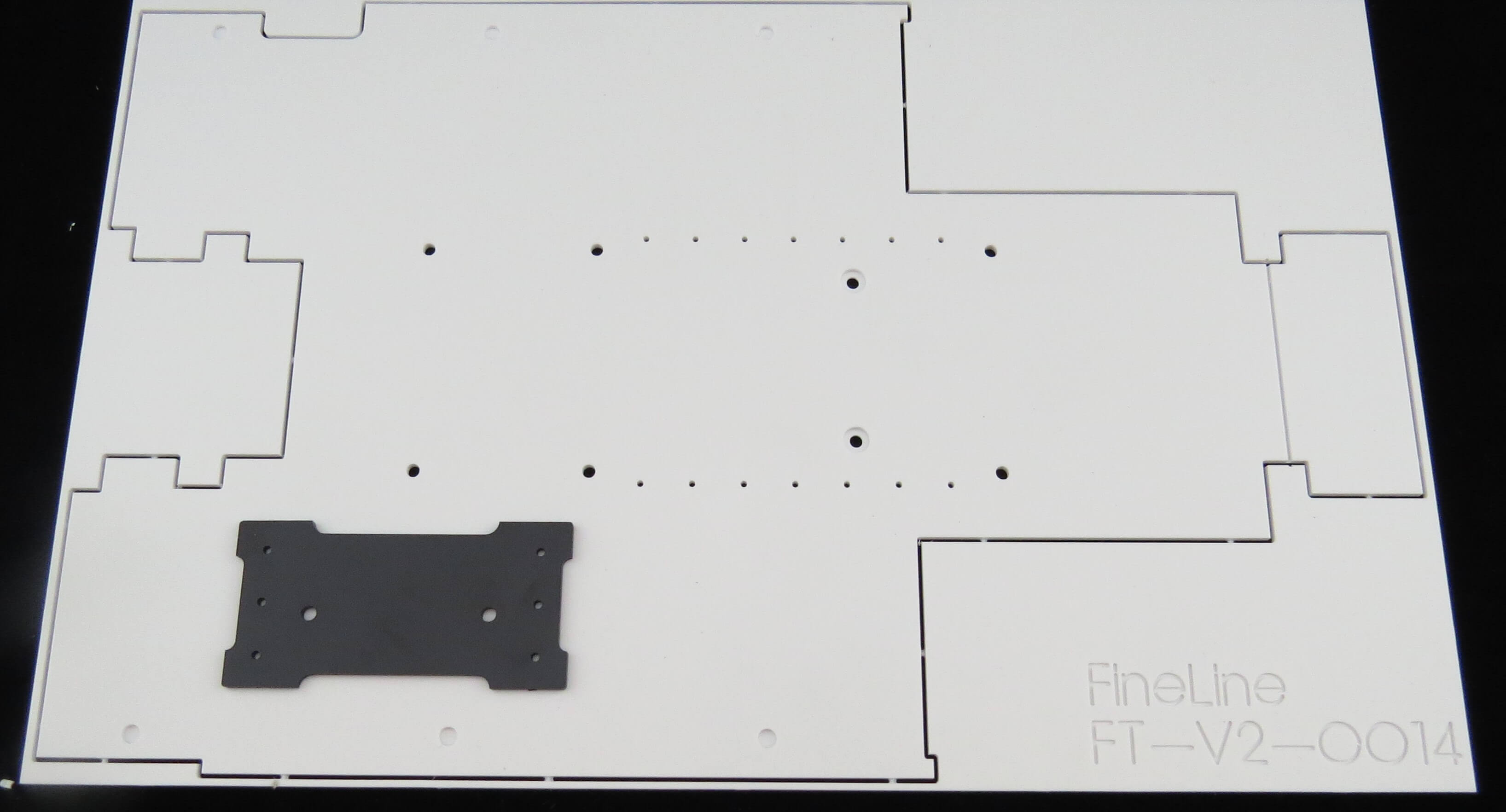 FineLine Volvo FH16 Rahmenabdeckung 2-Achs Tamiya Getriebe  