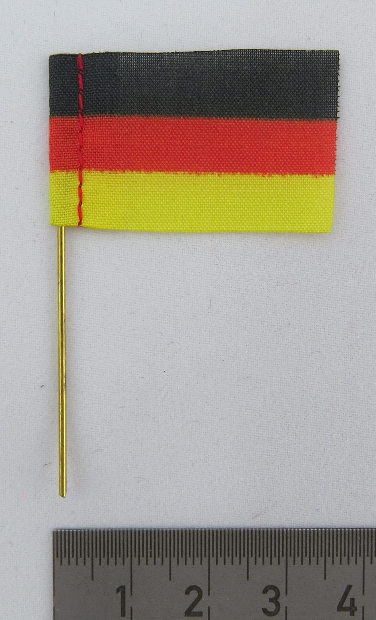 1x Landesflagge DEUTSCHLAND, aus Stoff,  mit Flaggenstock   