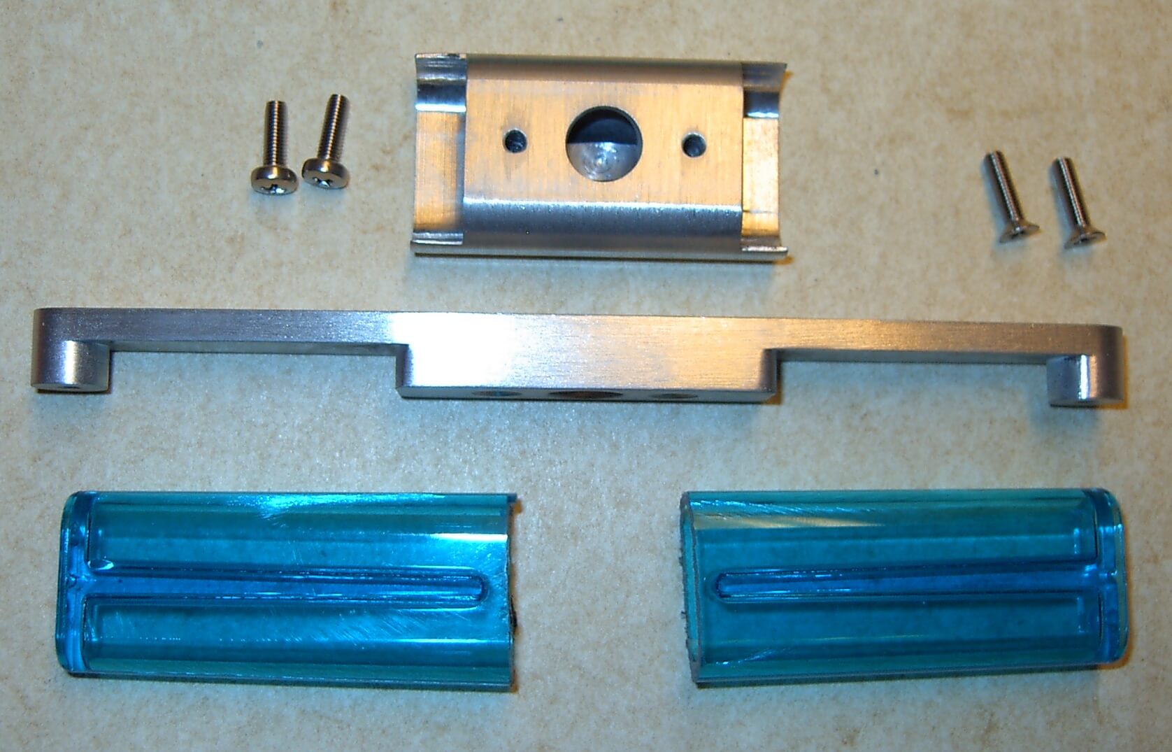 Leuchtbalken, blau, Trägerfuß und Mittelteil aus Alu