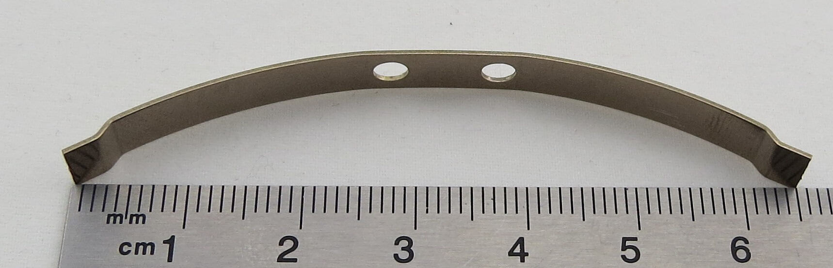 1x mittlere Lage Blattfeder NF, mittel.  6mm breit, ca. 66mm