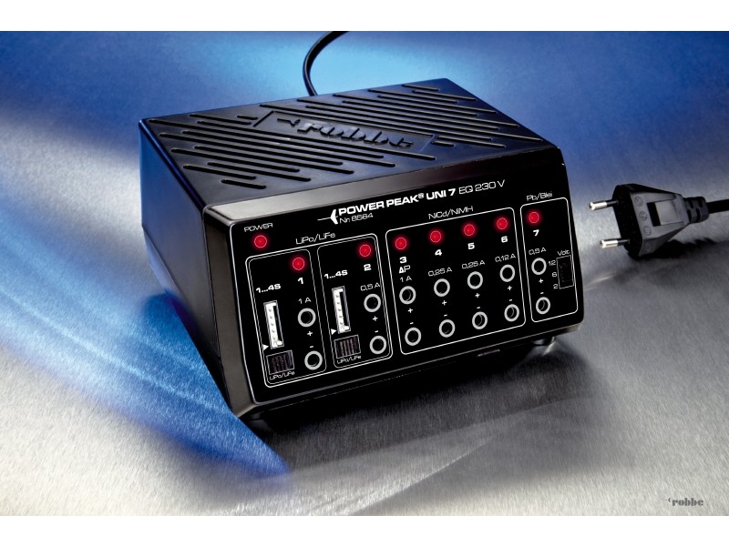 1 Ladegerät Power Peak Uni7 EQ, 230V. (8564). Mit 7