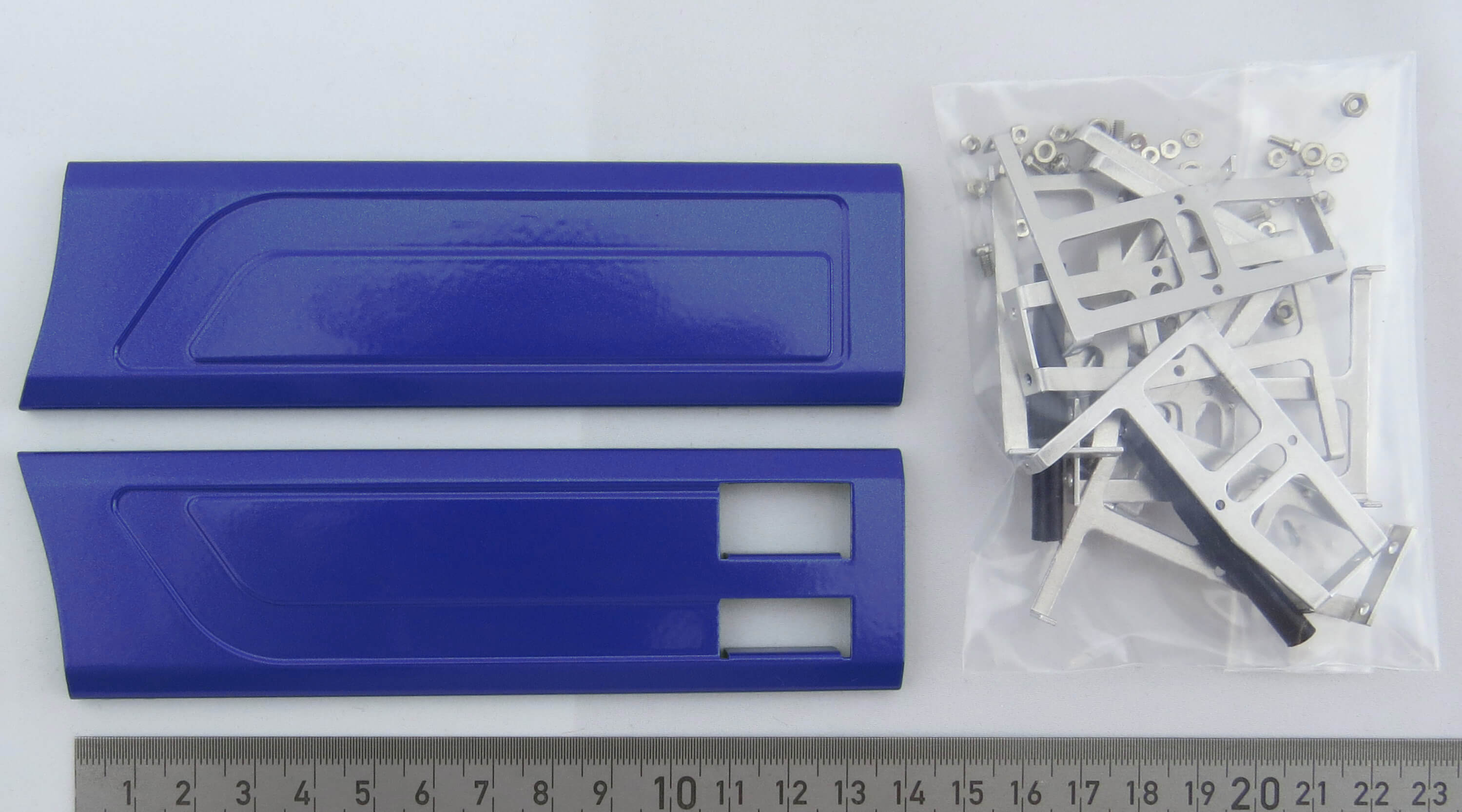 ACTROS Seitenverkleidung blau, für FG 73 4. (478)