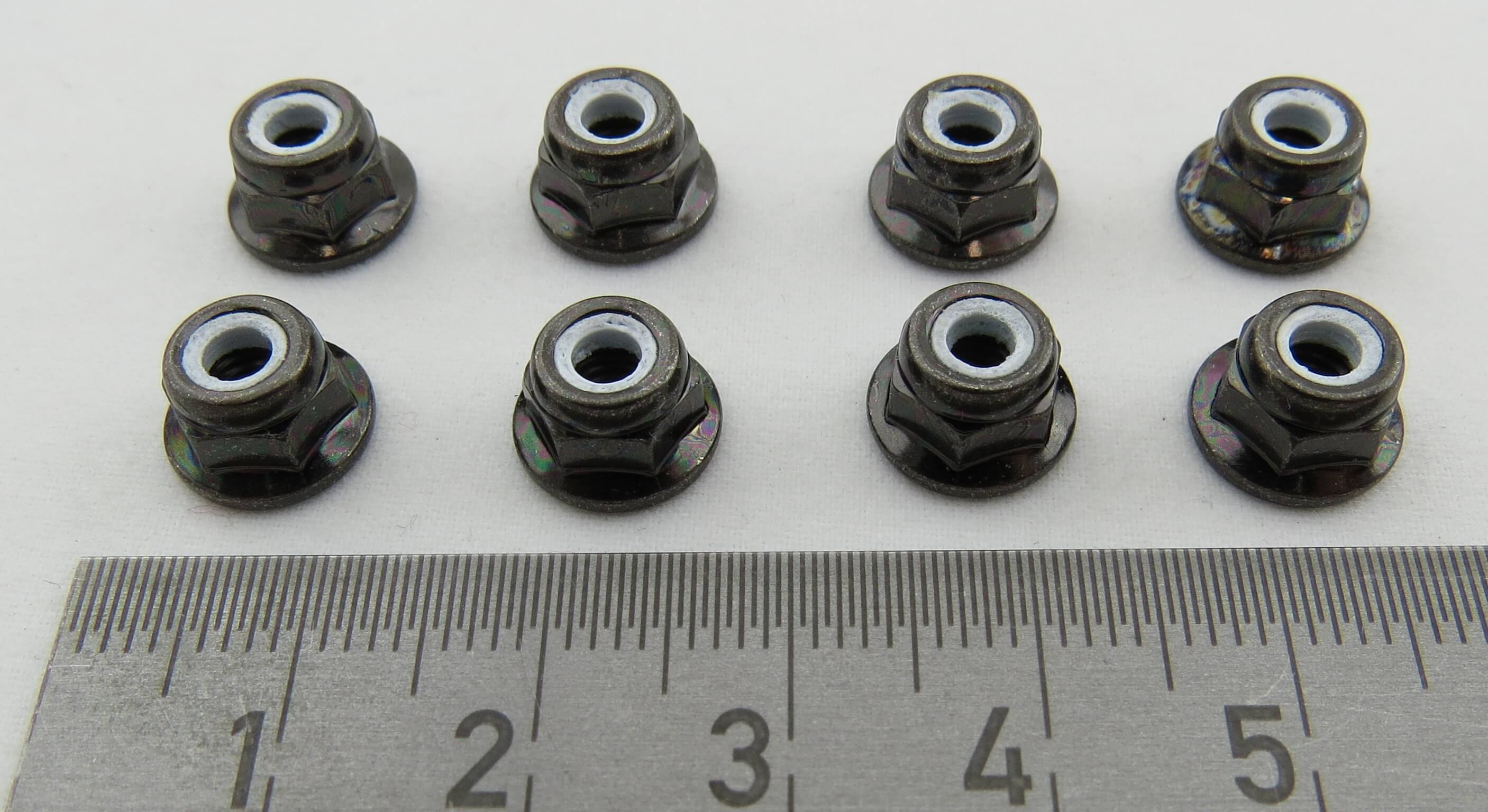 Radmuttern mit Bund. 8x Stopmutter M4 mit Bund. (Stahl)     