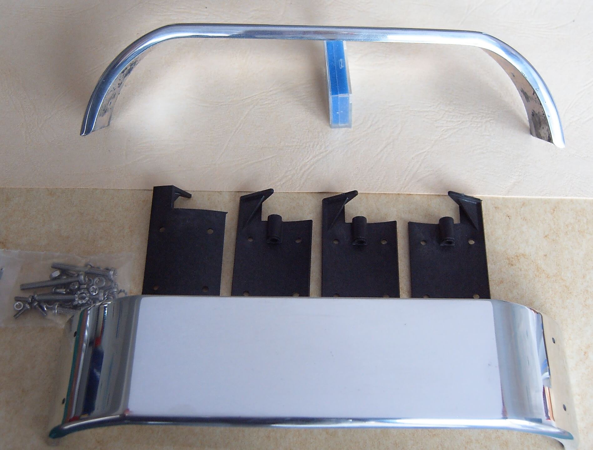 Doppelkotflügel, poliert für Hinter- achsen. 2 Stück,