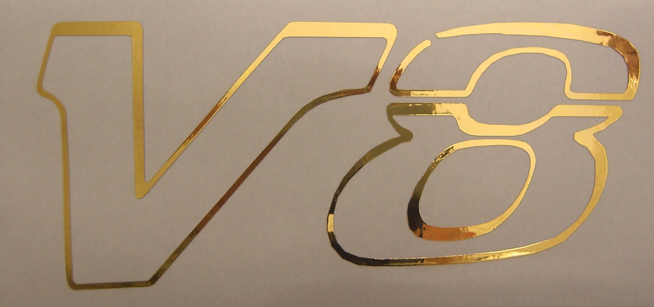 1 Folien-Decal "V8"-Symbol 80mm hoch aus hochwertiger       