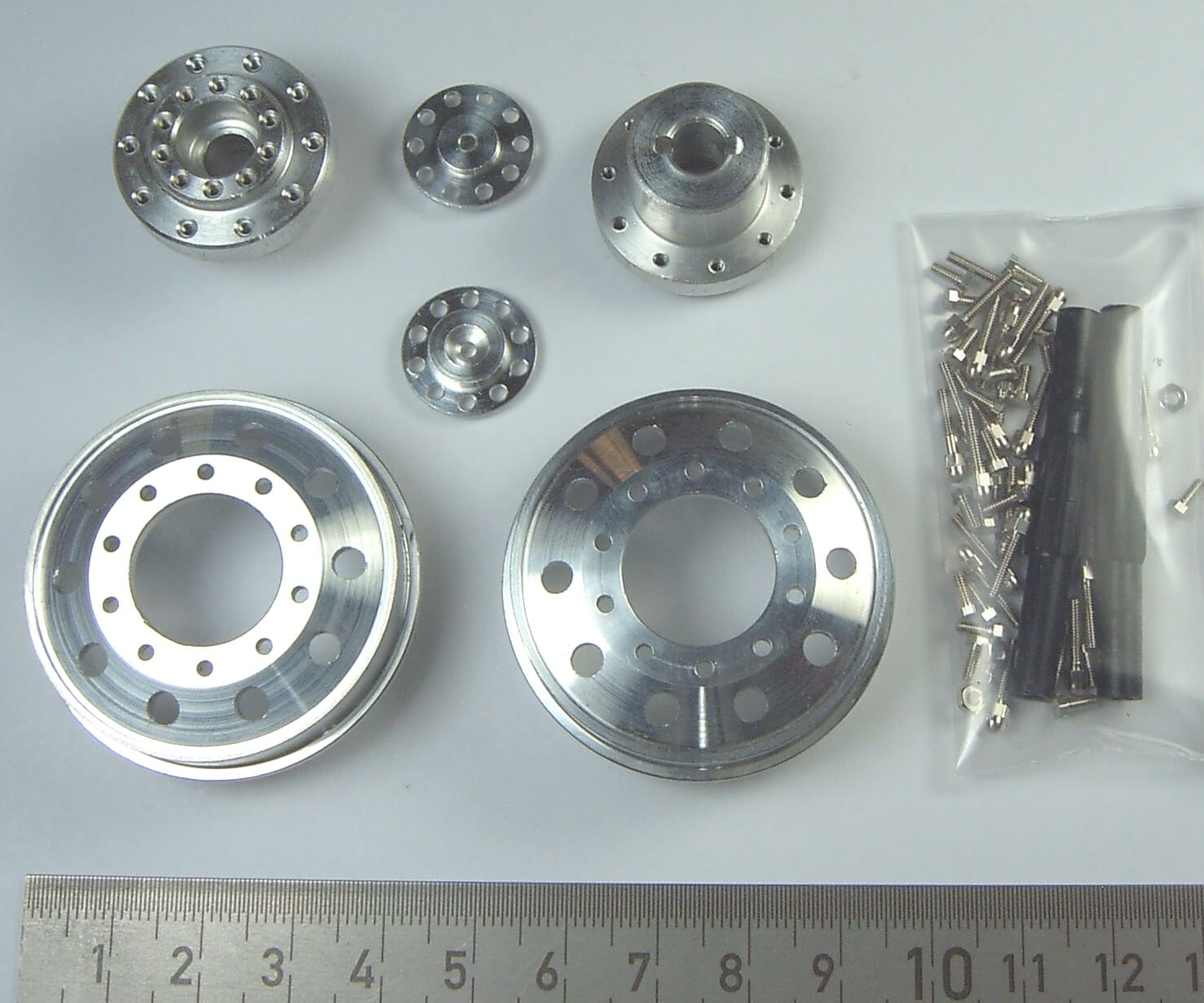 Alu Felgensatz angetriebene Vorderachse  für Standardreifen 