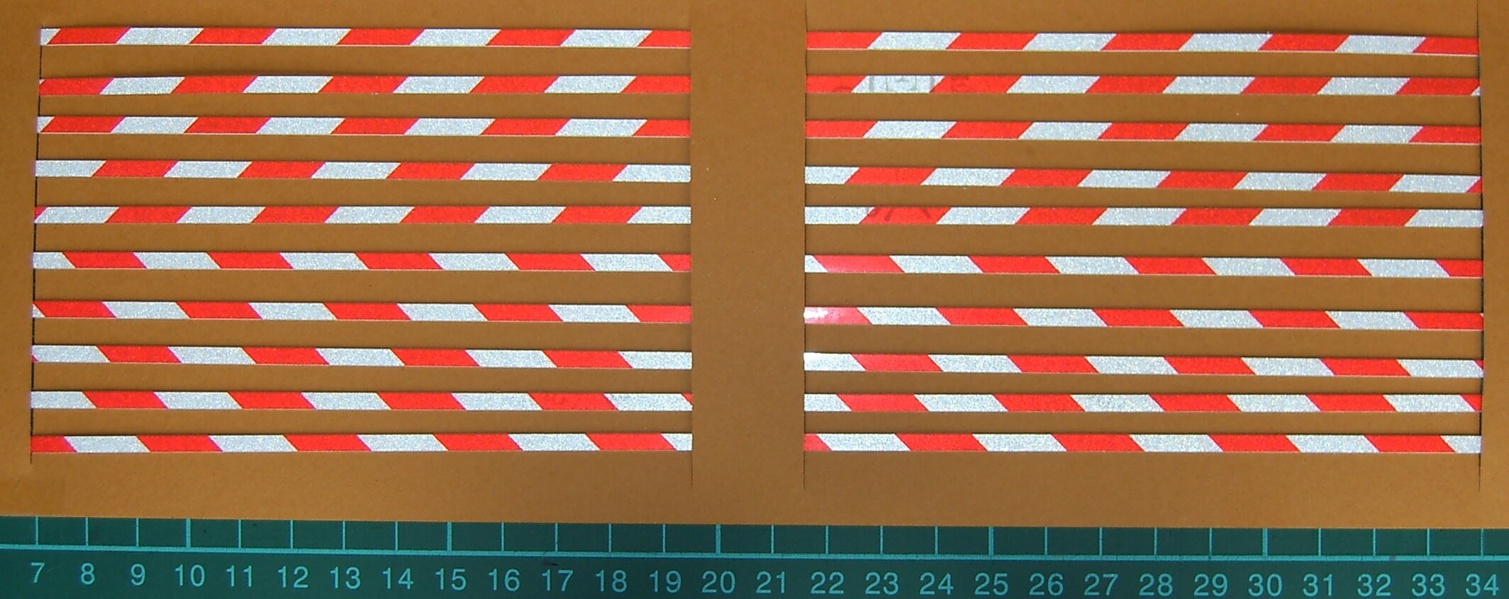 Warnstreifenset 3mm Streifenbreite, 45°, rot/weiß-reflex,