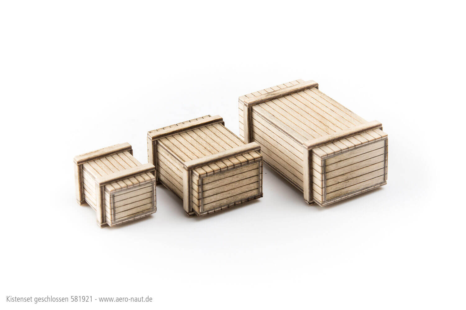 Transportkisten-Set, geschlossen. Bausatz aus Laser- und    