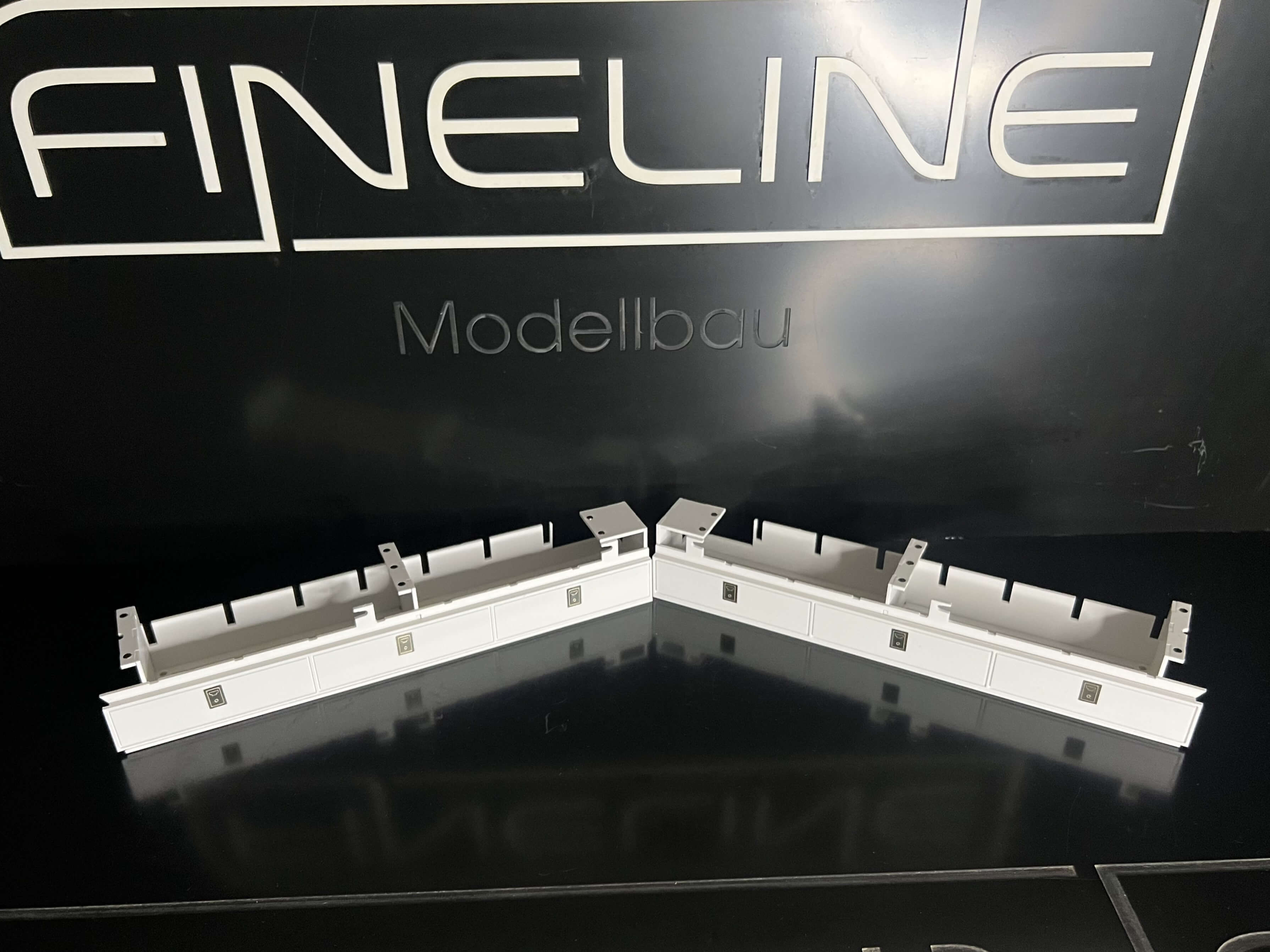 FineLine Seitenkisten No.2 Goldhofer 1