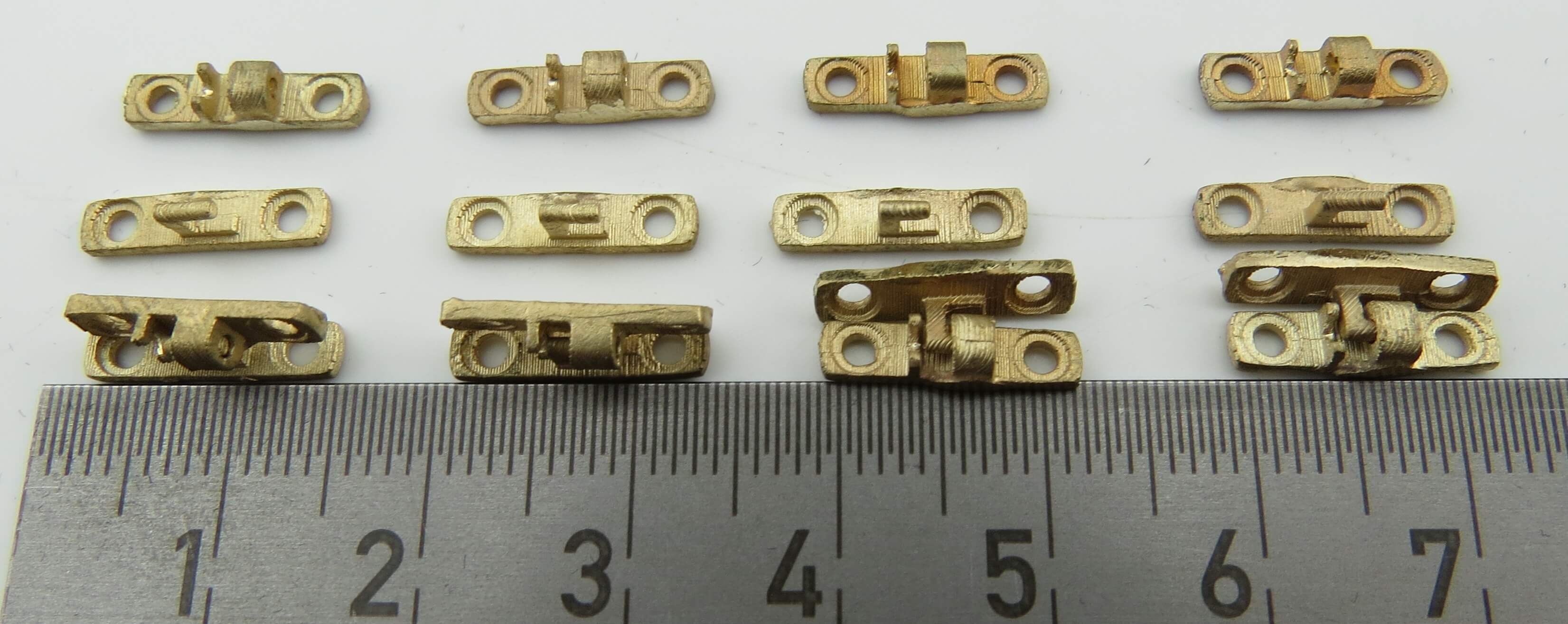 Brackenscharniere bestehend aus 8 Paar