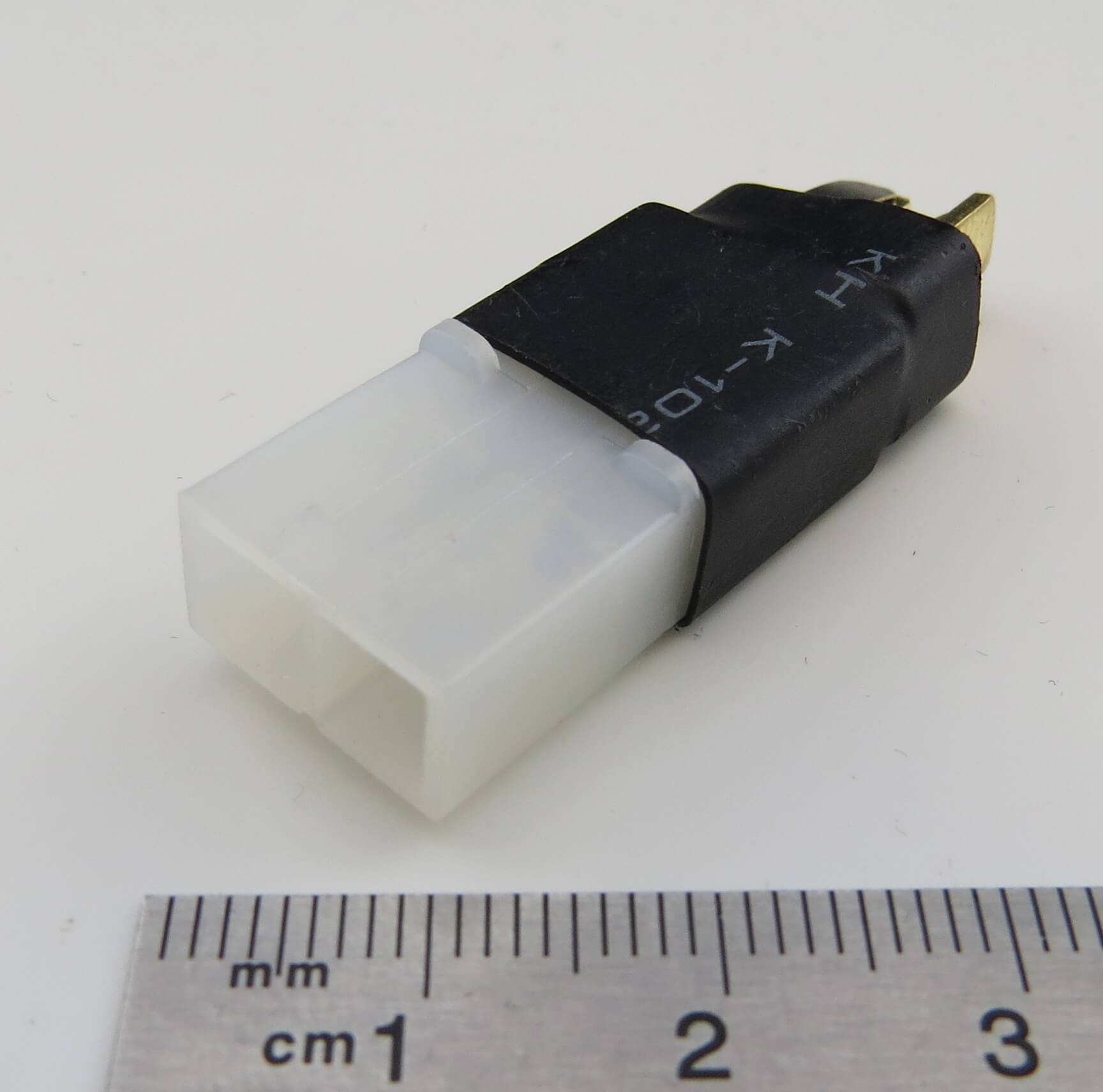 Kurzadapter, Tamiya-Stecker auf T-Stecker. 1 Stück