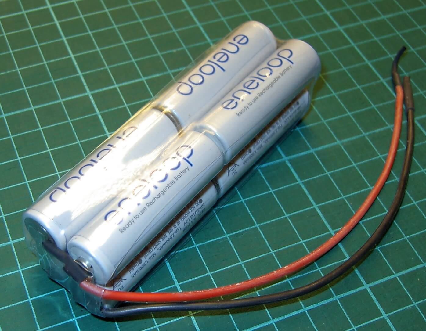 Akku-Pack mit 8x ENELOOP HR-3U-Zellen, 9,6V 2000mAh, ohne