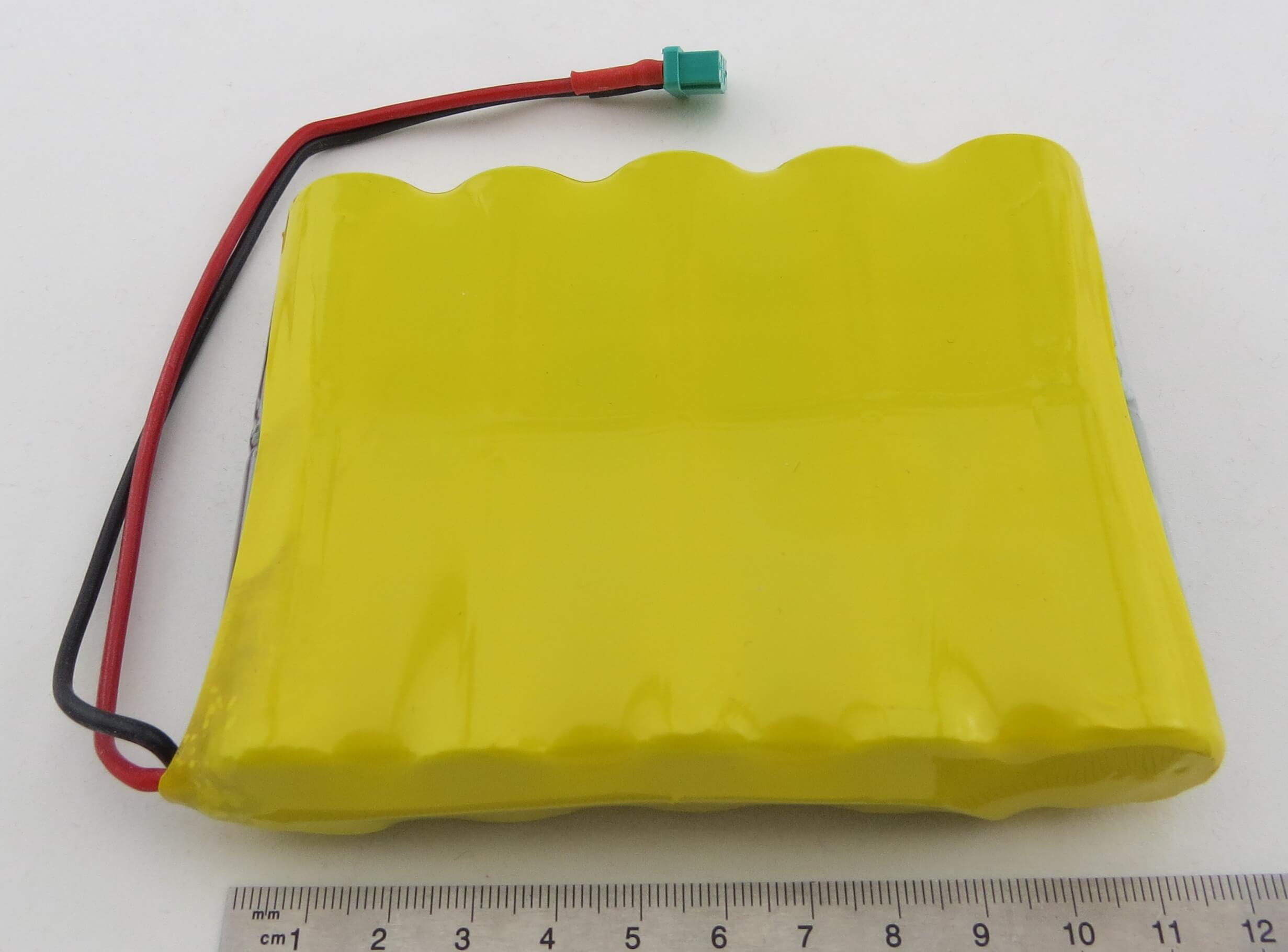 1x Akku-Pack mit 10x SUB-C-Zellen, NiMH, 12V 4300mAh, MPX-Bu