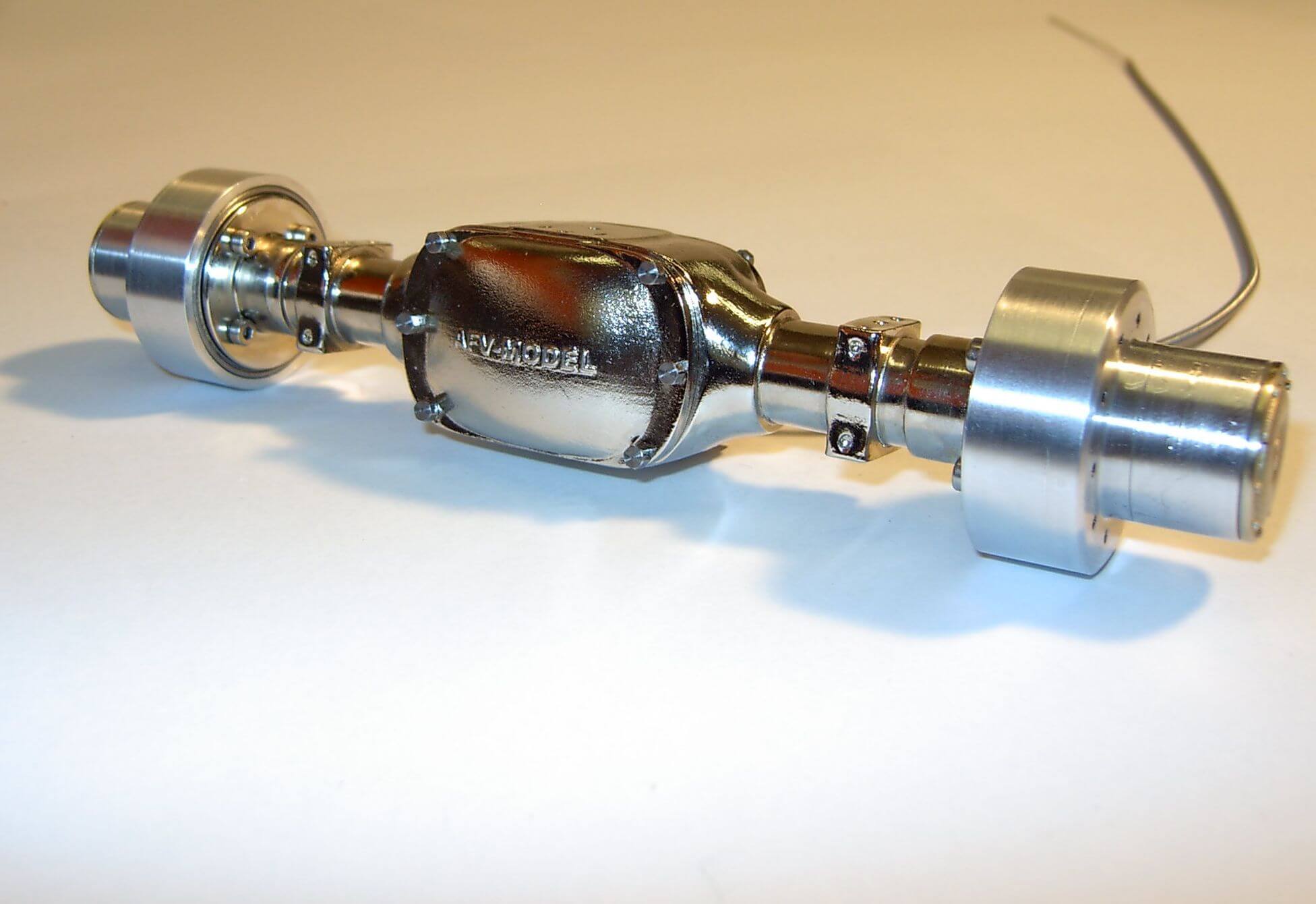 Hinterachse mit Außenplanetengetriebe 128mm, Sperre links,