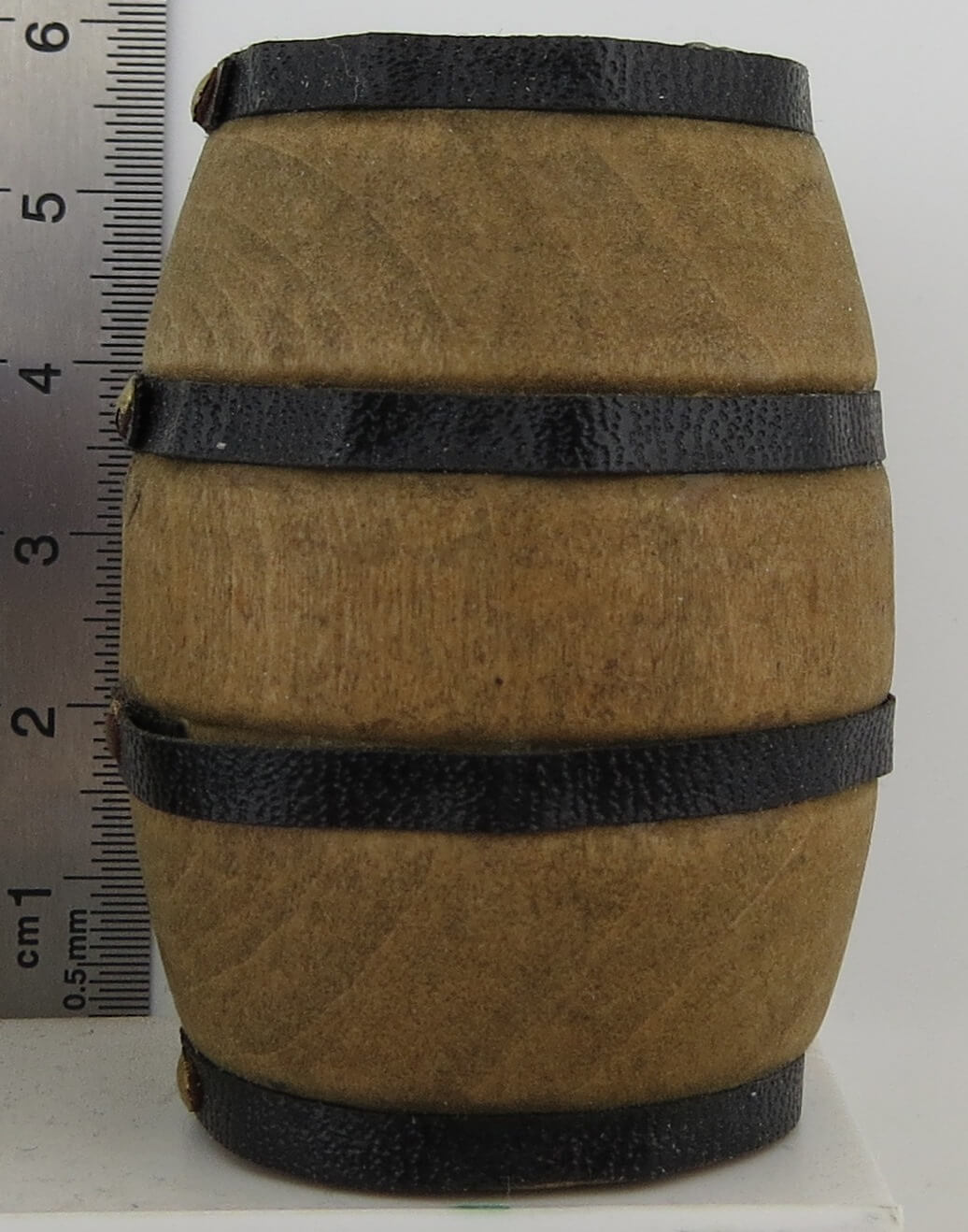 1 Holz-Fass 5,0cm hoch, braun, m.Metall- Ringen             