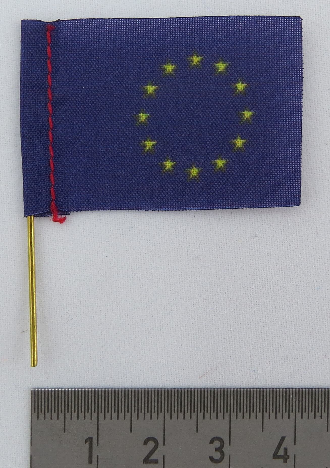 1x Landesflagge EUROPA, aus Stoff, mit Flaggenstock