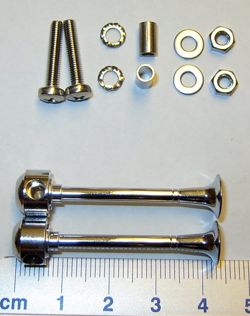 Signalhörner mit Halter ca. 43mm lang,   Metall, verchromt  