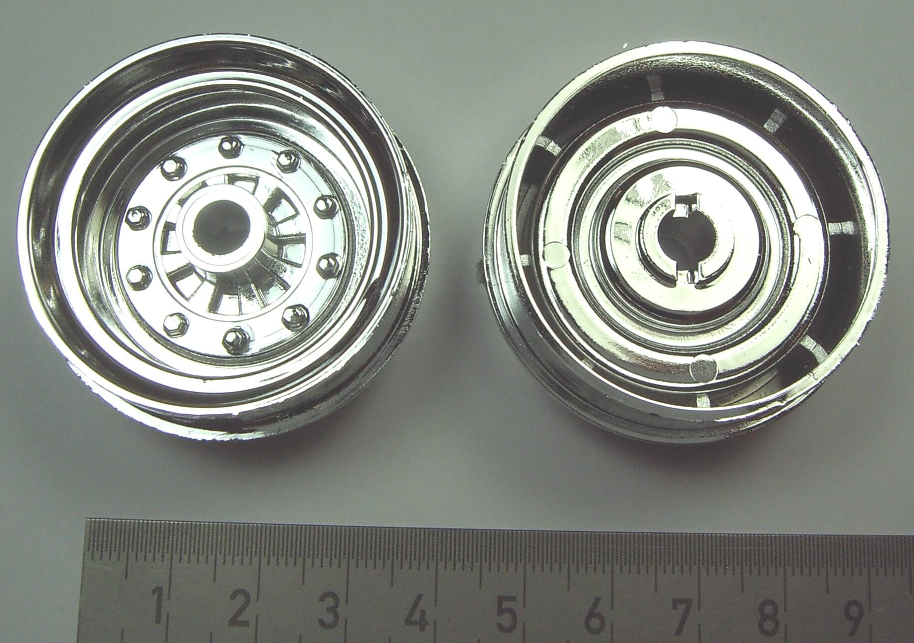 Vorderachsfelgen, verchromt für Breit-   reifen             