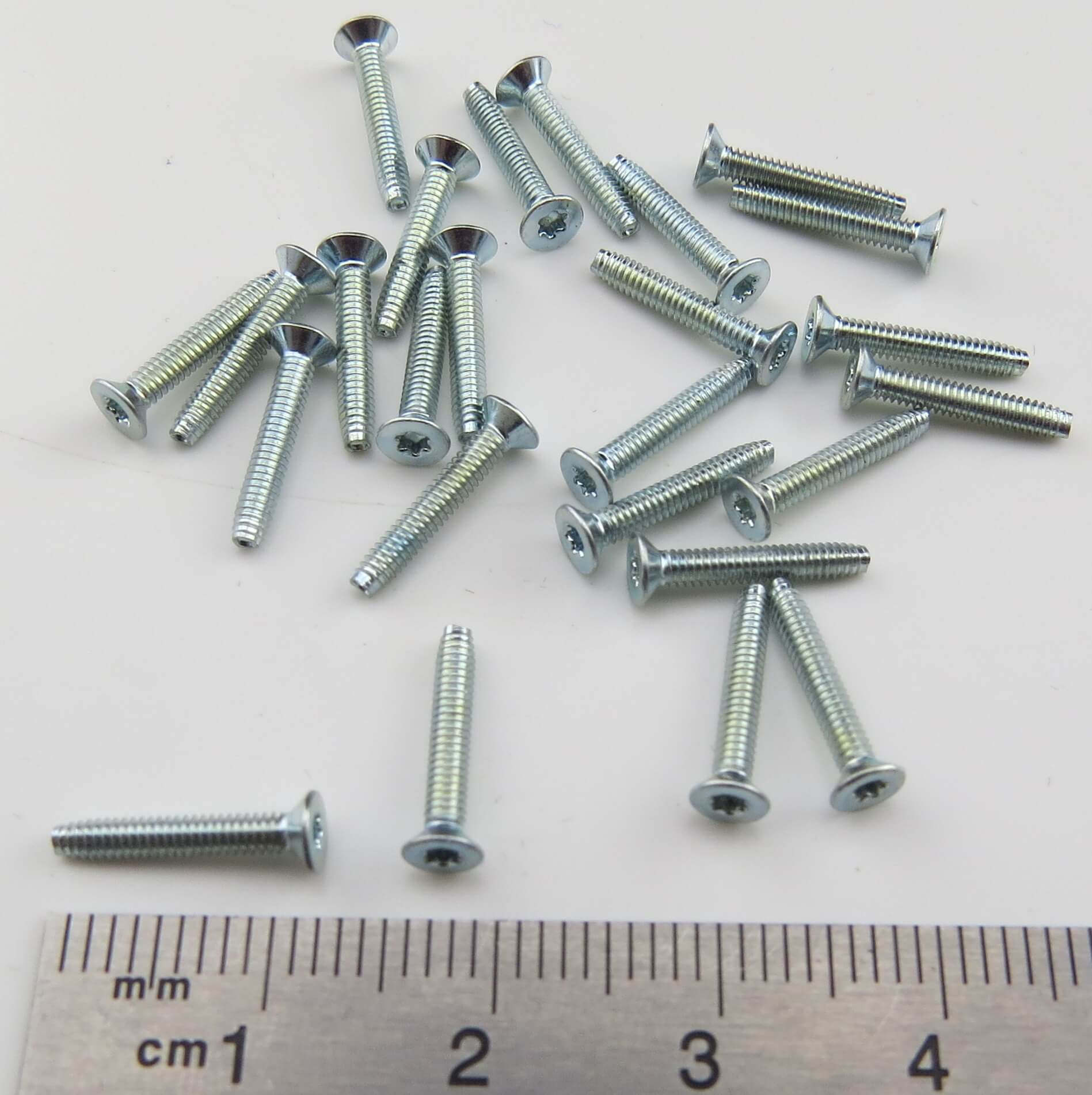 Senkkopfschrauben mit TORX-Sechskant DIN 7991, Stahl M2x12  