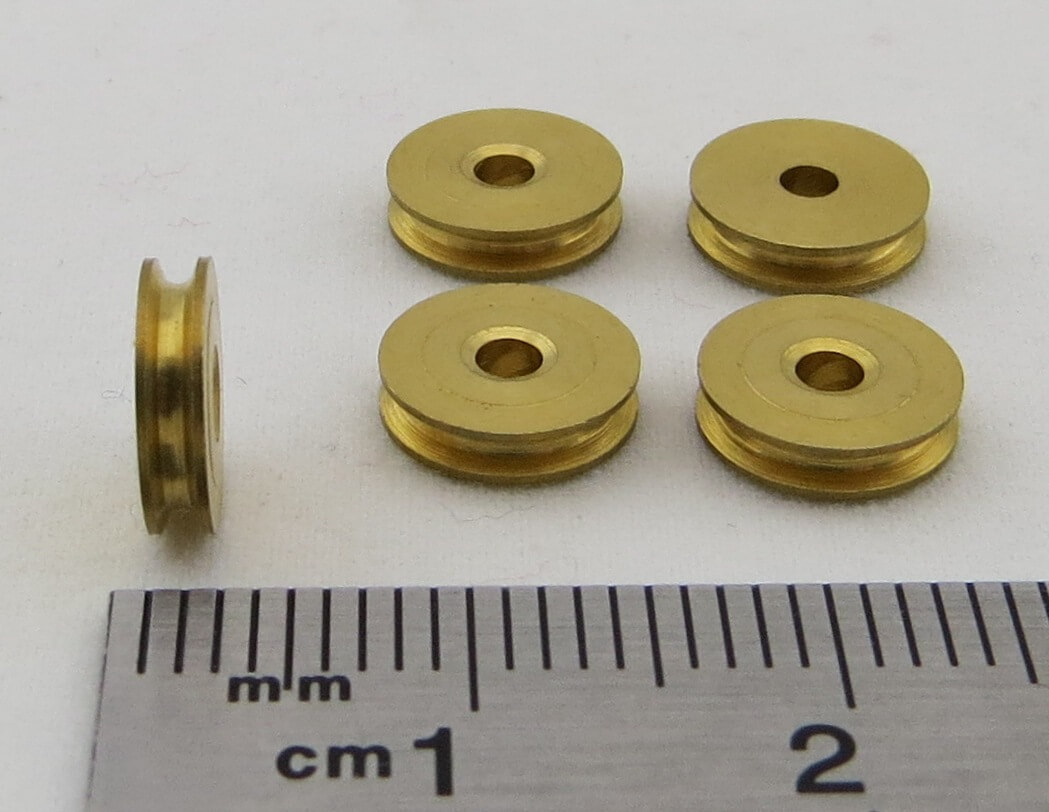 Seilrolle, Messing, 8mm Durchmesser Bohrung 2mm  5 Stück.