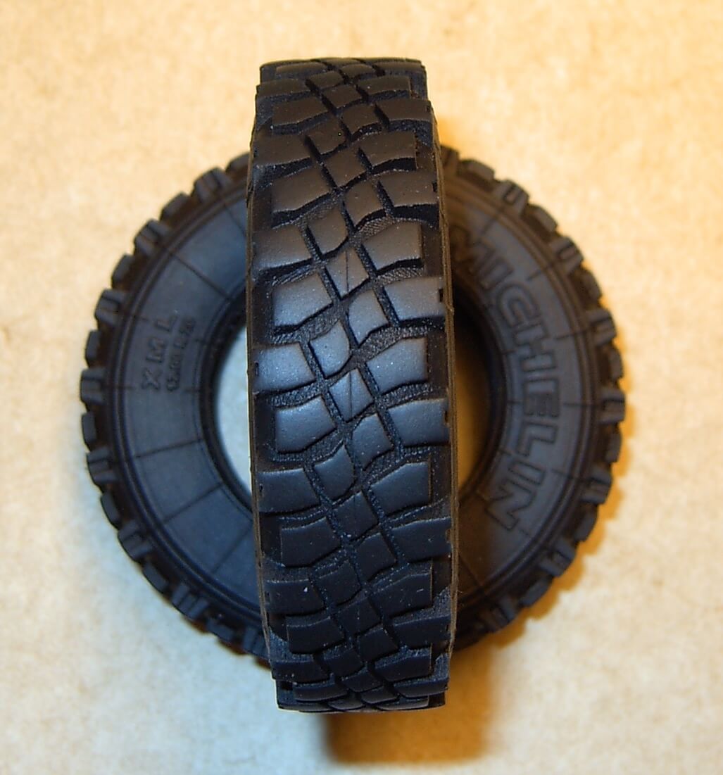 1 Reifen Michelin XML 12R20 voll 1:WDC