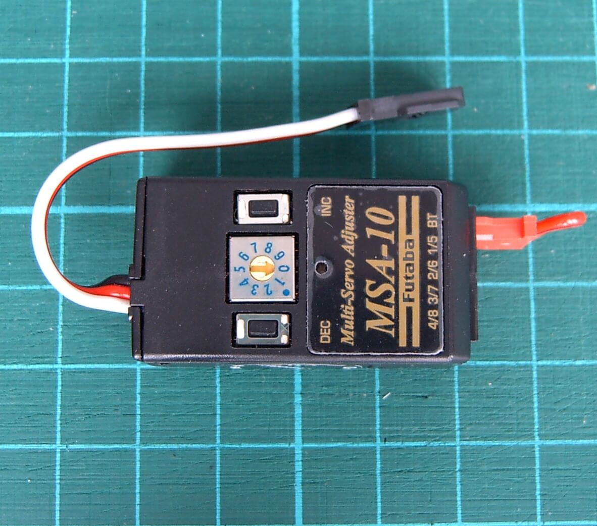 Multi-Servo-Adjuster für 4 Servos. MSA10 Ein Servokanal