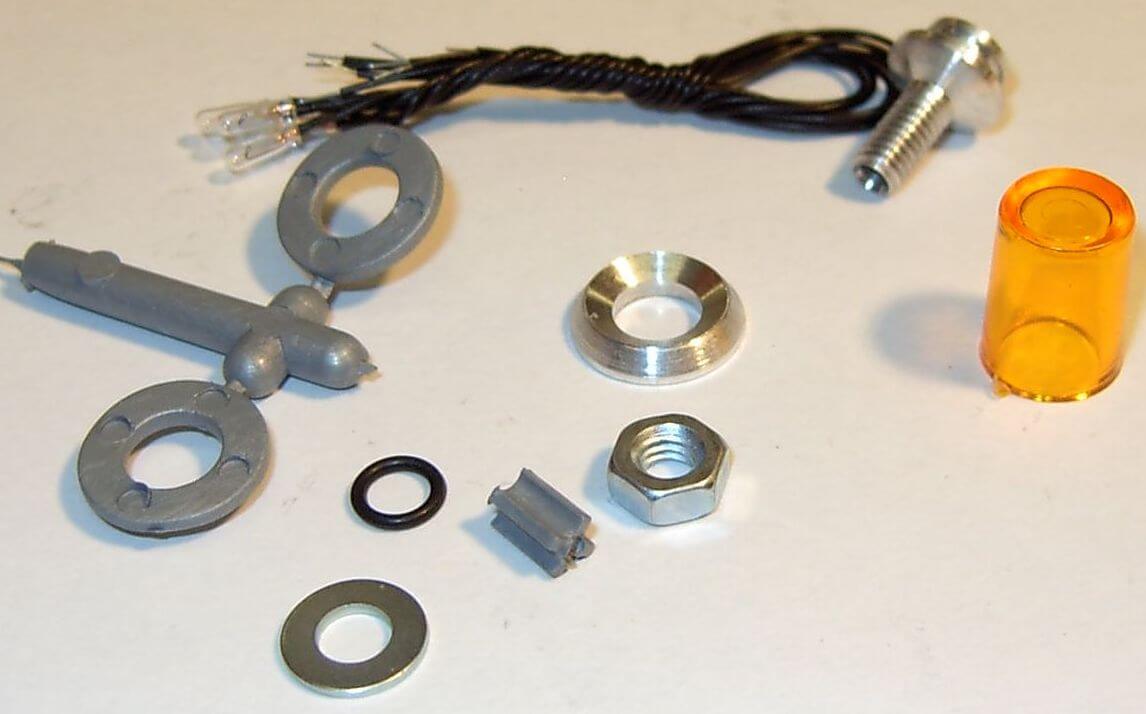 Rundumleuchte, orange, schwenkbar, 1:16  mit 4x Birnchen    