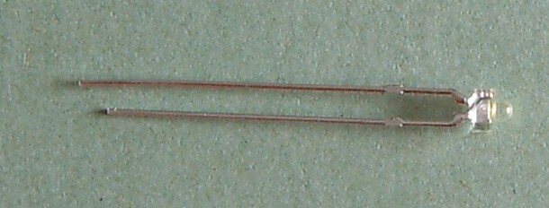 LED orange 1,8mm, klares transparentes   Gehäuse, bedrahtet.