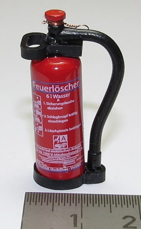 1 fertiger WASSER-Feuerlöscher m. ovalem Griff.WDC-Größe    