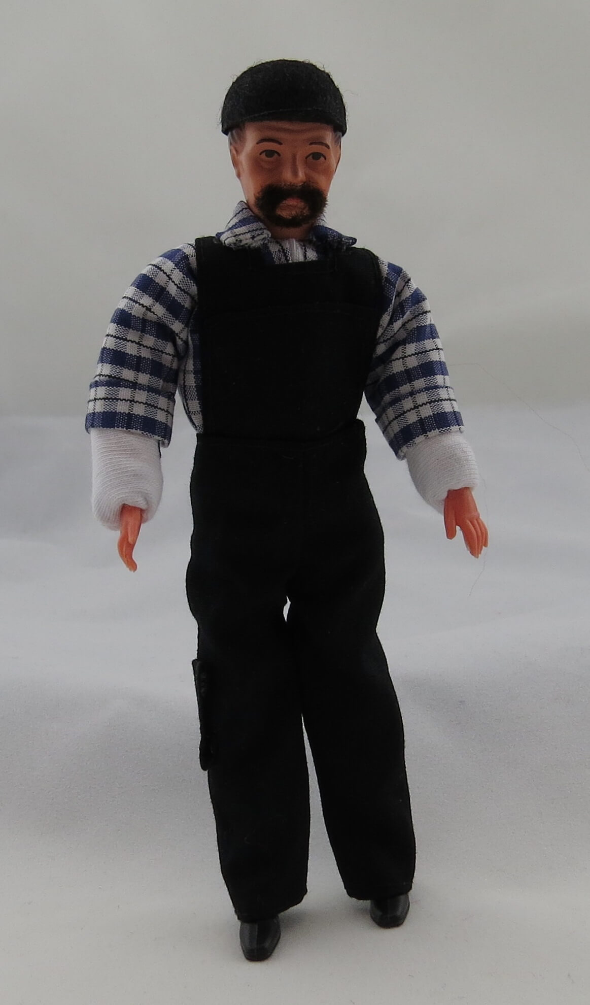 1x Biegepuppe Trucker ca. 14cm hoch mit  schwarzer