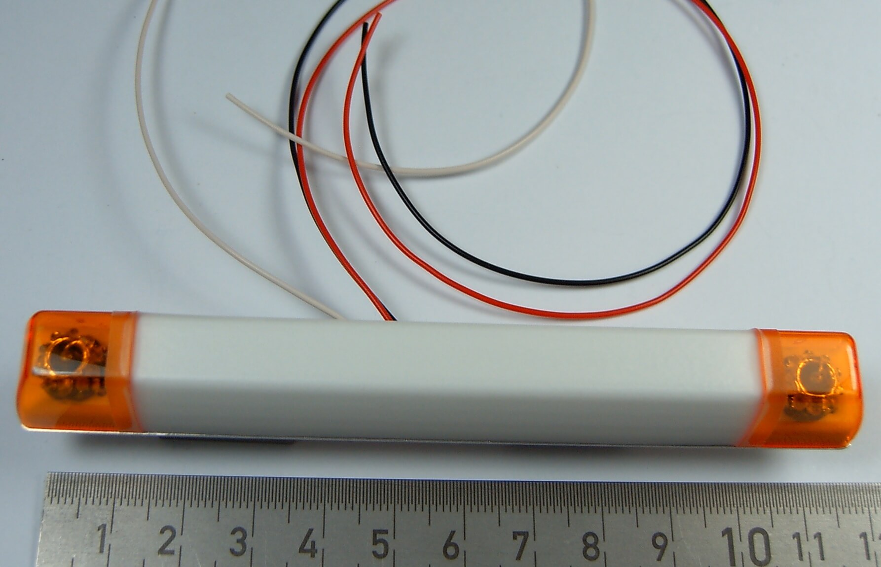 1x Rundumleuchtbalken, mit integrierter  Elektronik u       