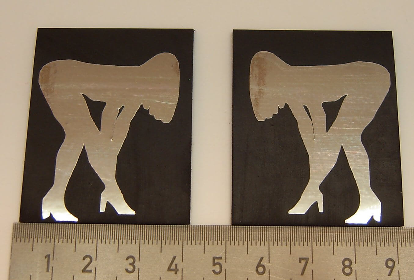 1 Paar Schmutzlappen Nr.105 50x40mm(HxB) mit chrom-farbigem 