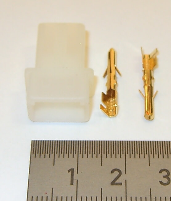 1x AMP-Stecker vergoldet, weiß, 2-polig. 1 Stück            
