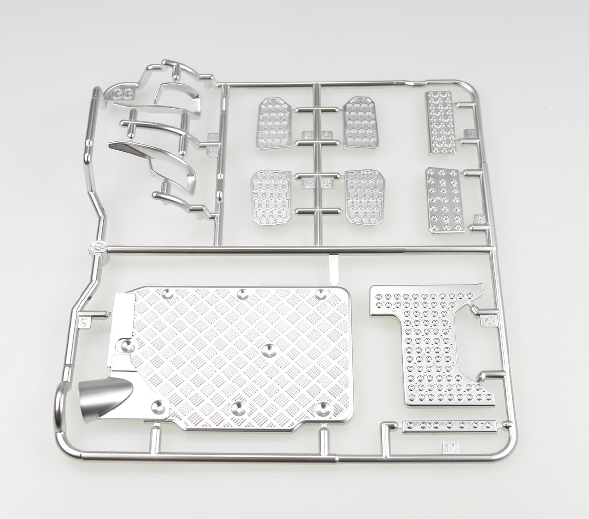 Spritzguss-Teilessatz GG-Teile verchromt  Trittbretter      