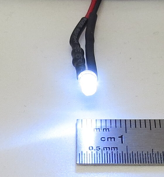 LED weiss 3mm, klares Gehäuse, mit ca. 20-25cm Litzen, mit  