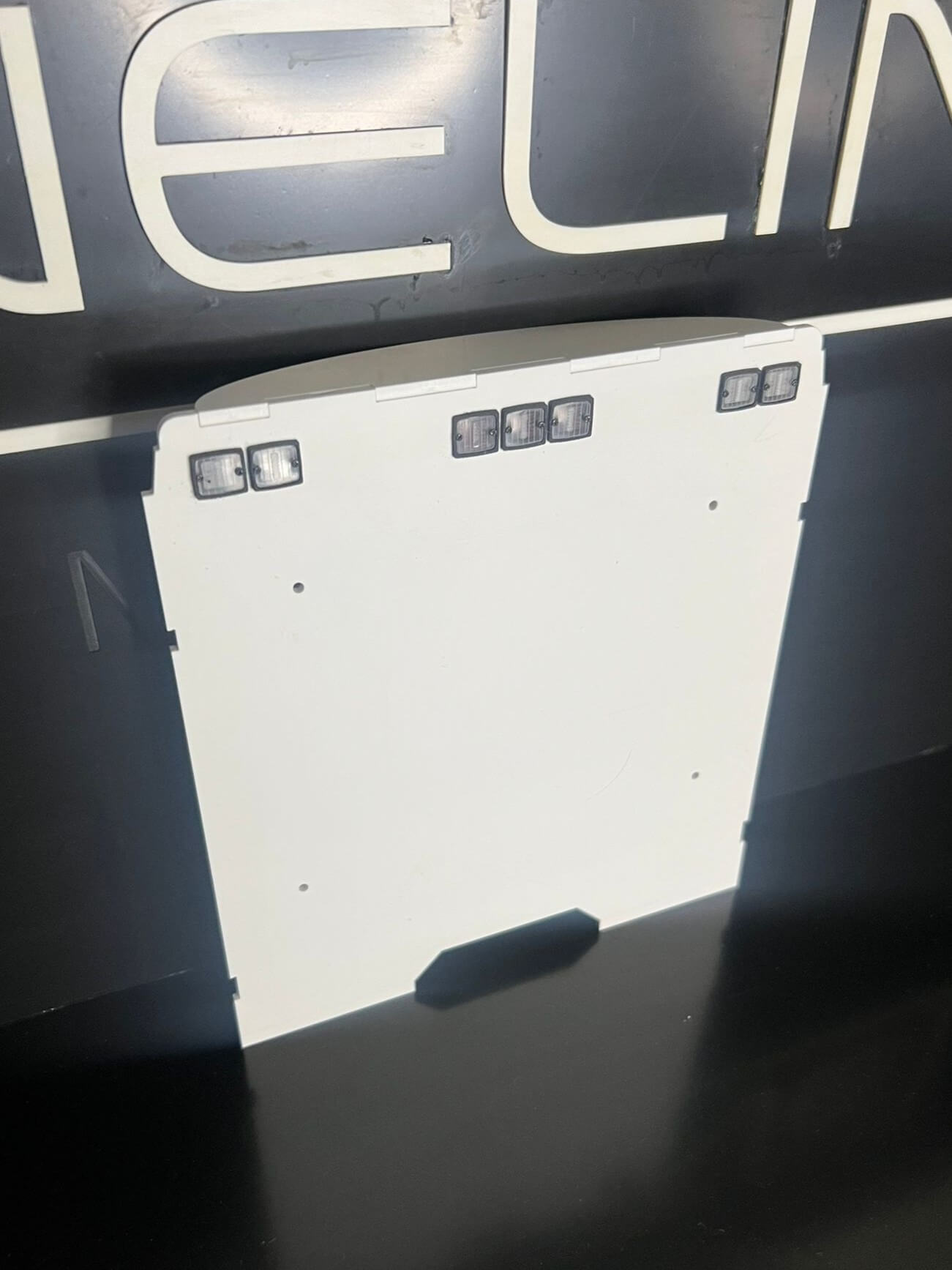 FineLine Flache Rückwand Actros No.1 dänischen Rückleuchten 