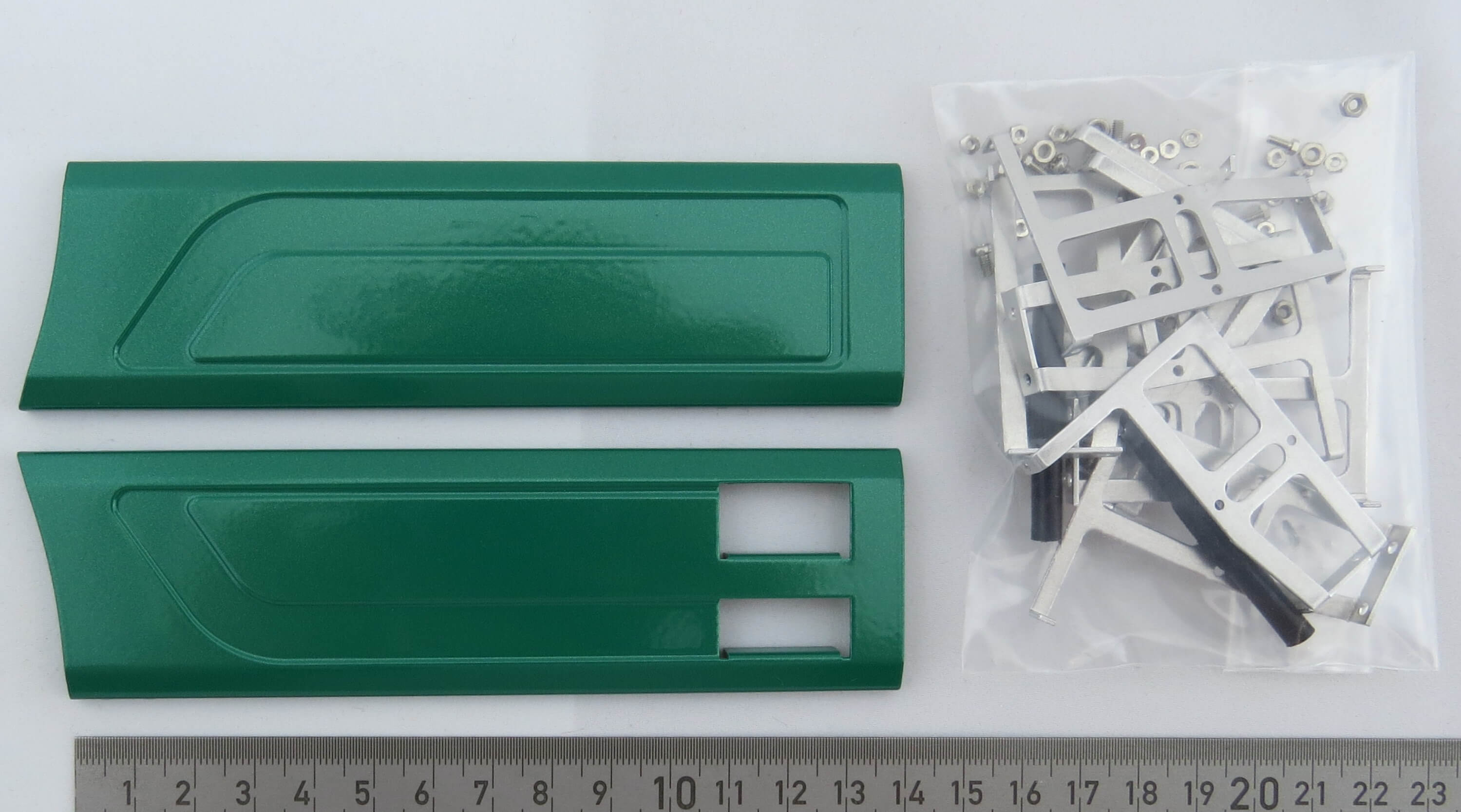 ACTROS Seitenverkleidung grün, für FG 73 4. (480)