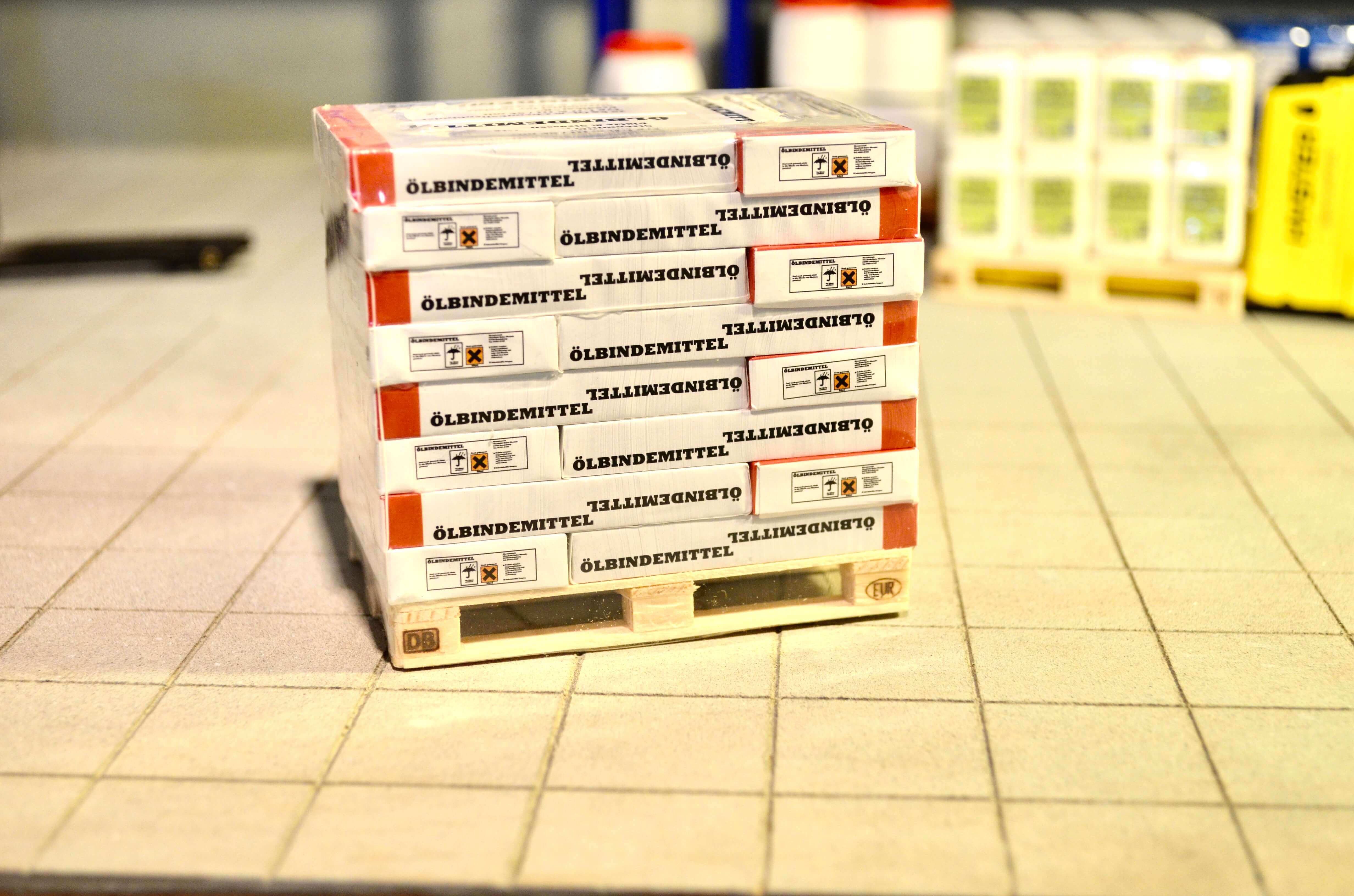 Ölbindemittel auf Euro-Palette                              