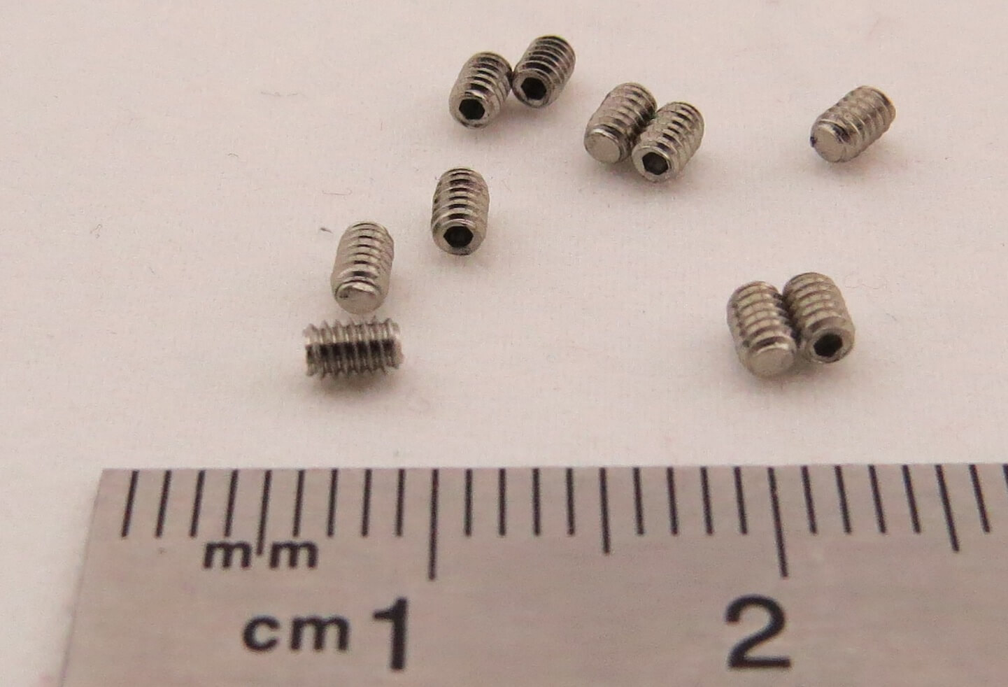 Gewindestift M2 x 3 DIN913, VA, 10 Stück. (Innen-Sechskant).