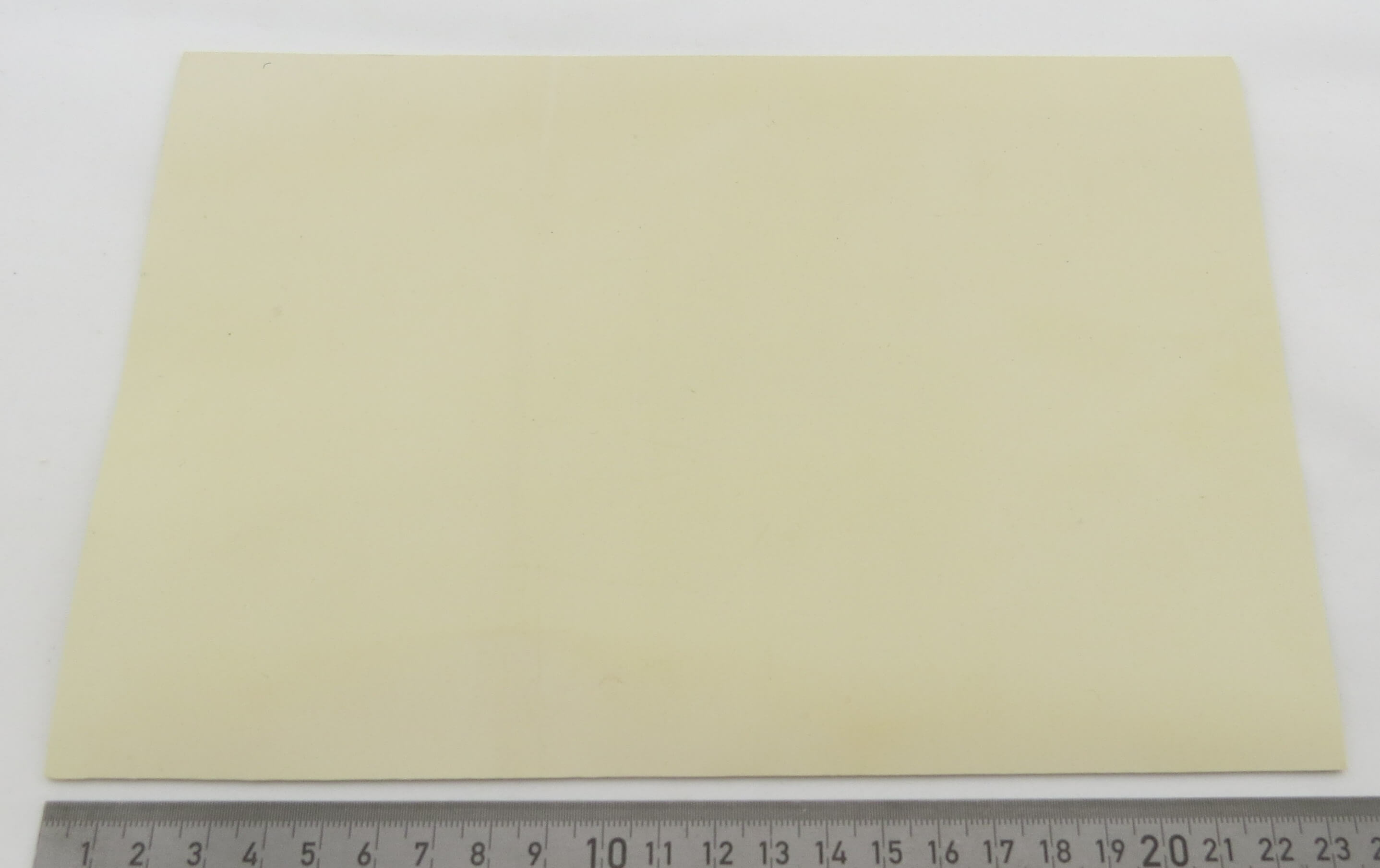 Gummiplatte 1,2mm stark ca. 230x150mm unbearbeitet und