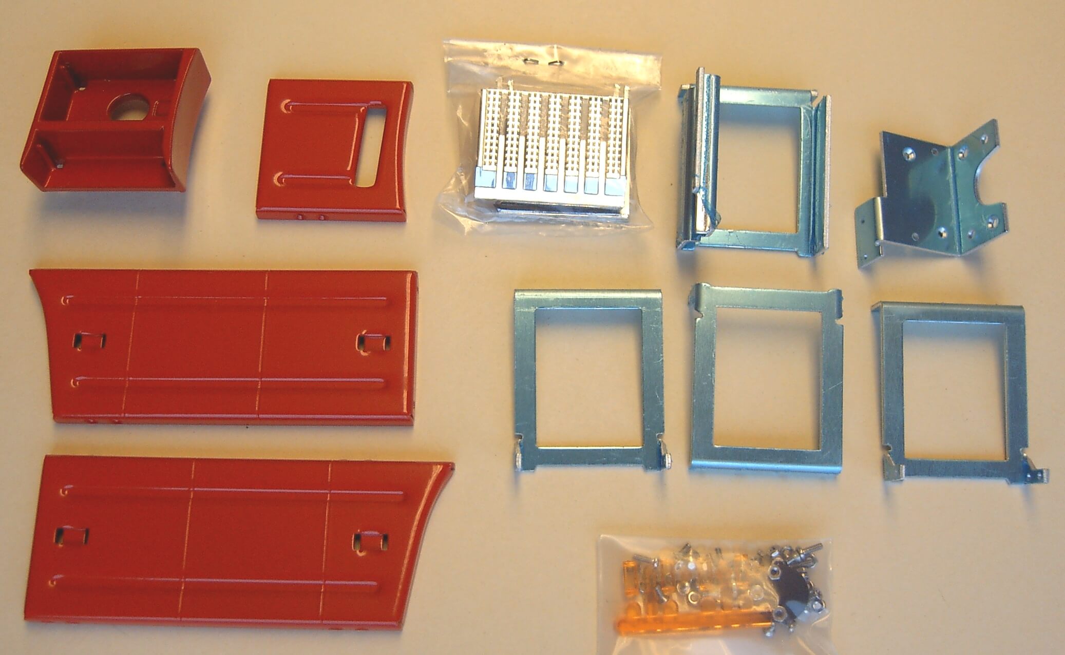 SCANIA Seitenverkleidung, rot (807)                         