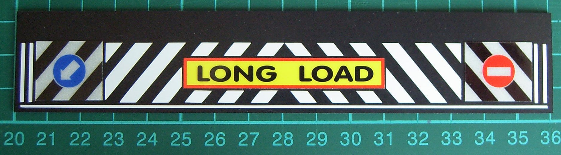 1 Schmutzfänger Nr.6 ca. 160x30x1mm mit  geplottetem Dekor  