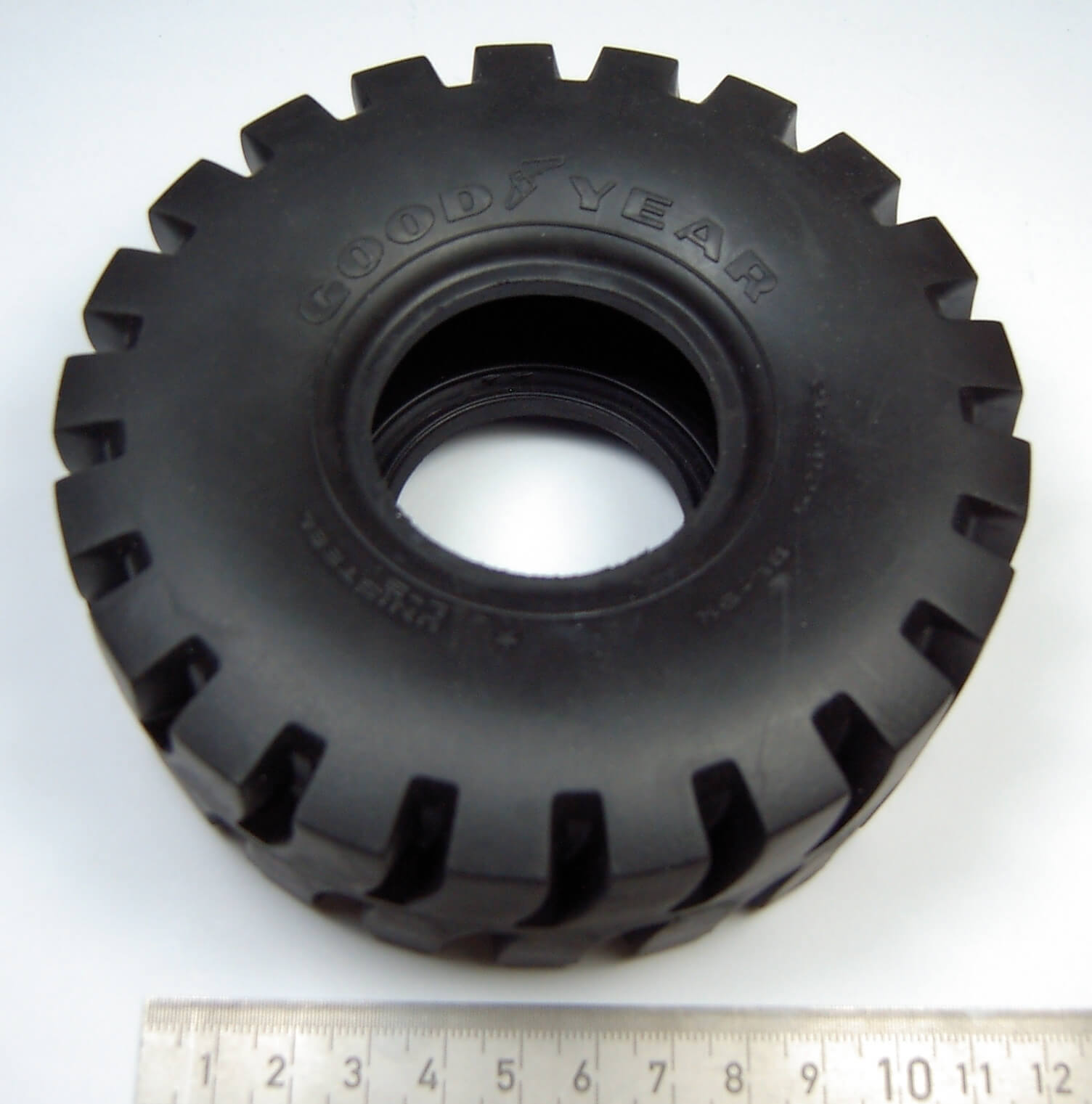 1 Reifen für Wedico CAT 966G. Goodyear   26.5R25 RL-SK      