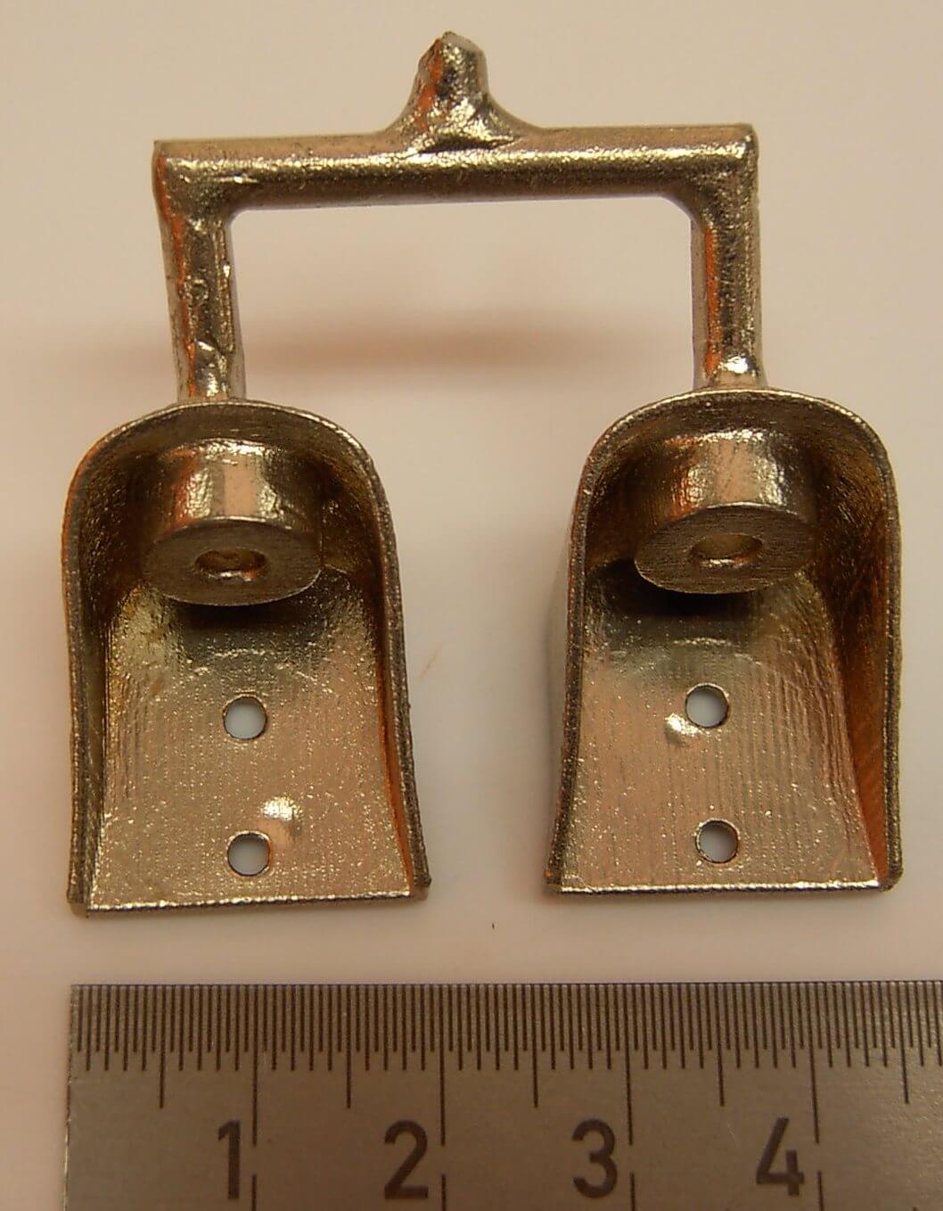 Federaufnahme 2 Stück am Giesast, hochfester Neusilberguss,