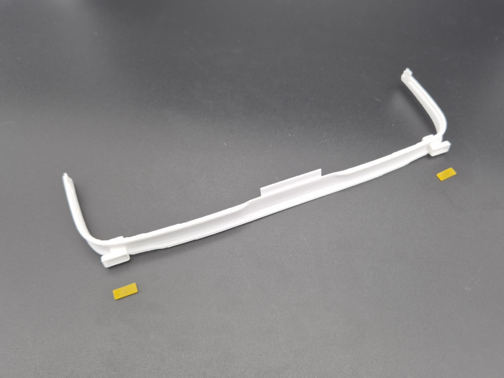 FineLine Spoilerlippe No. 3 für MB Actros von Tamiya