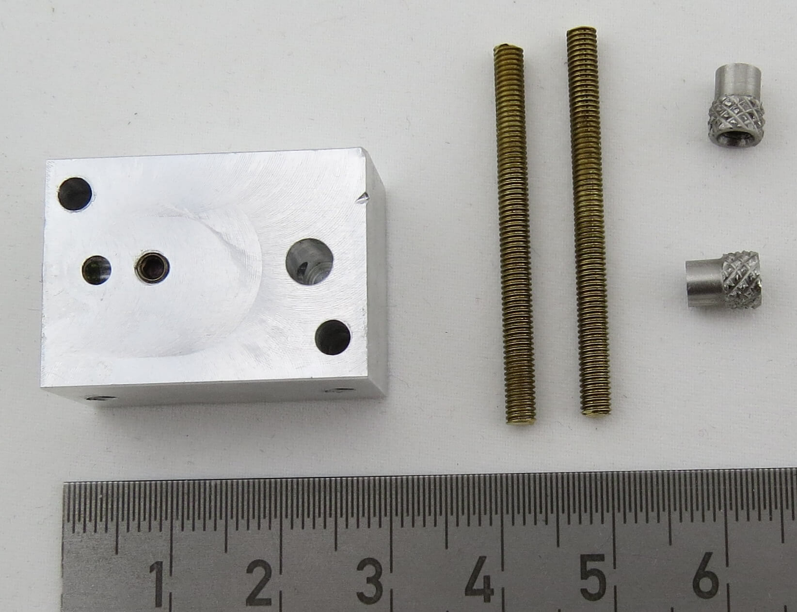 Hydraulik-Druckreglerblock. (V2018) Je Steuerventilblock