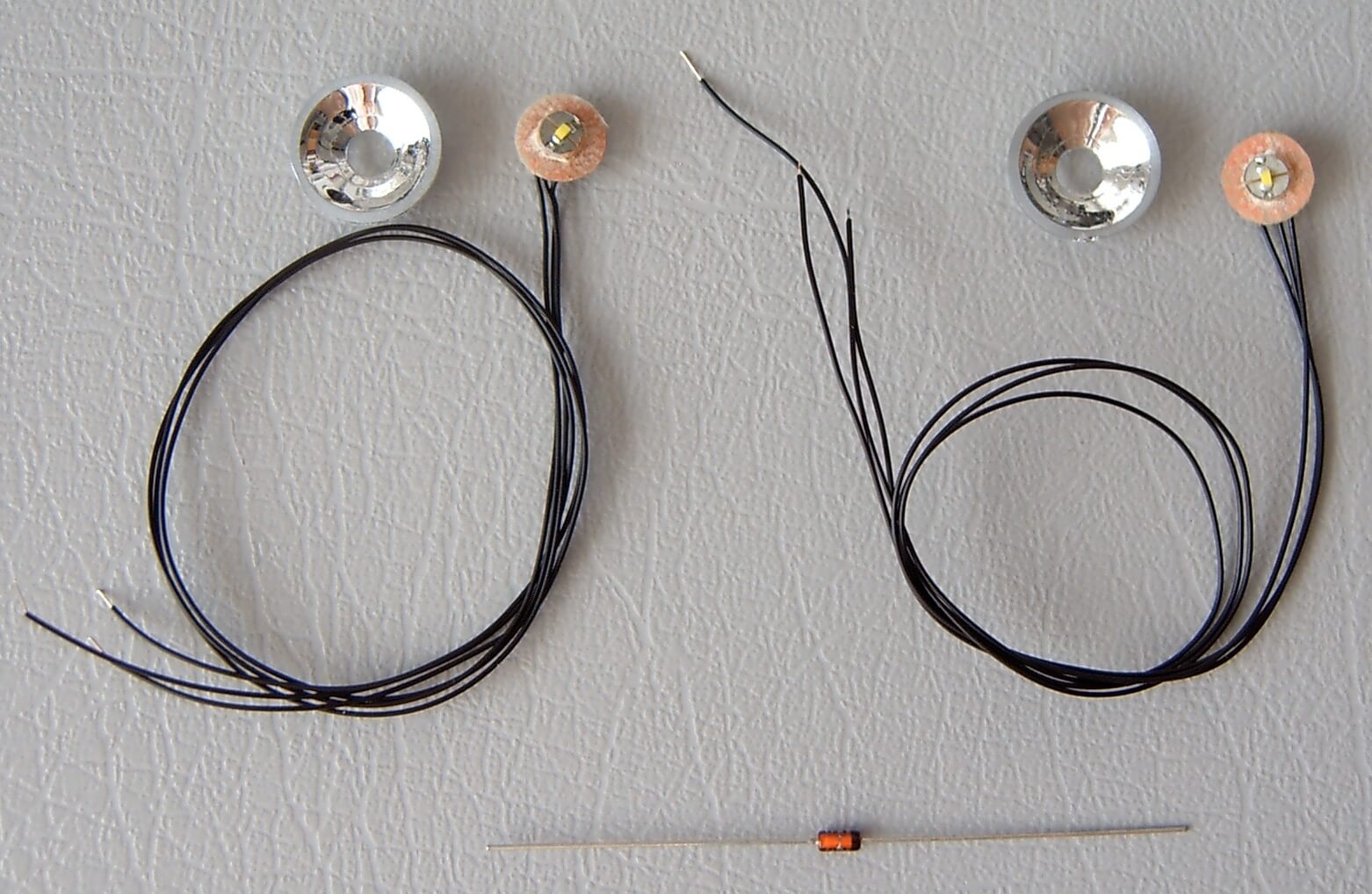 1 Satz Dachlampen-Platinen für 7,2-12V.  Mit Angel Eyes